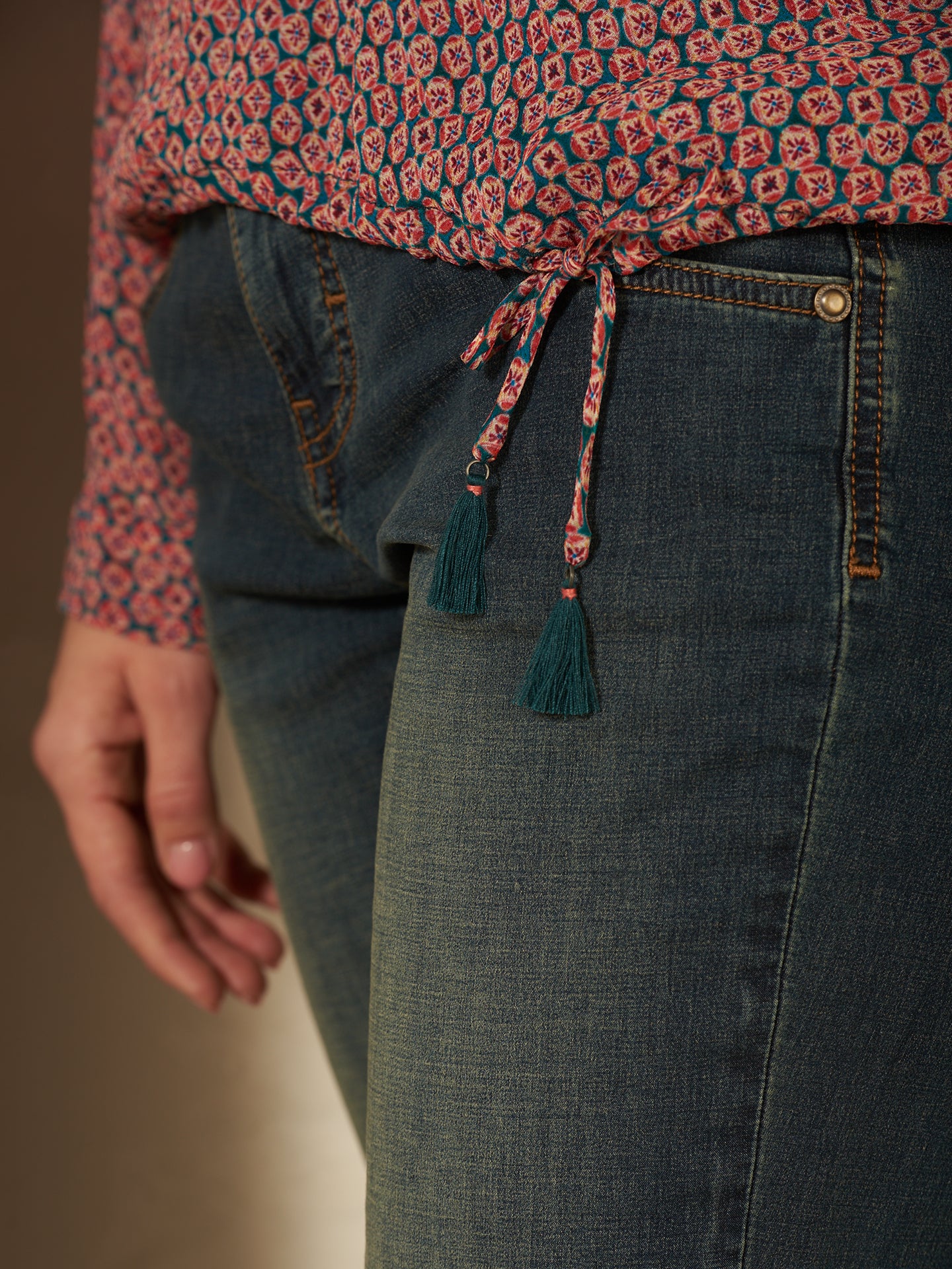 Blusa con cappuccio