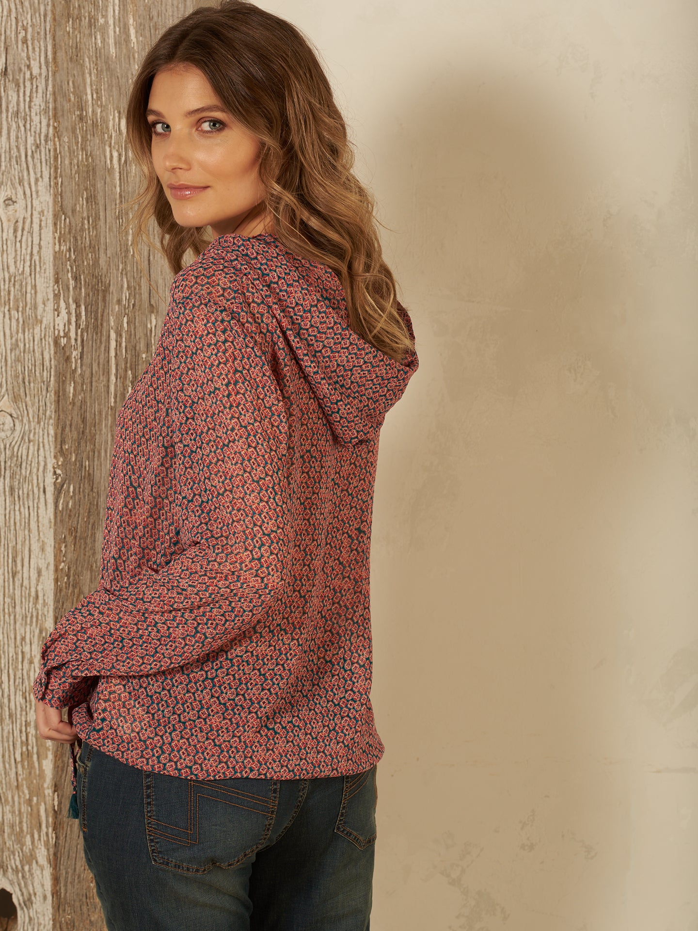 Blusa con cappuccio