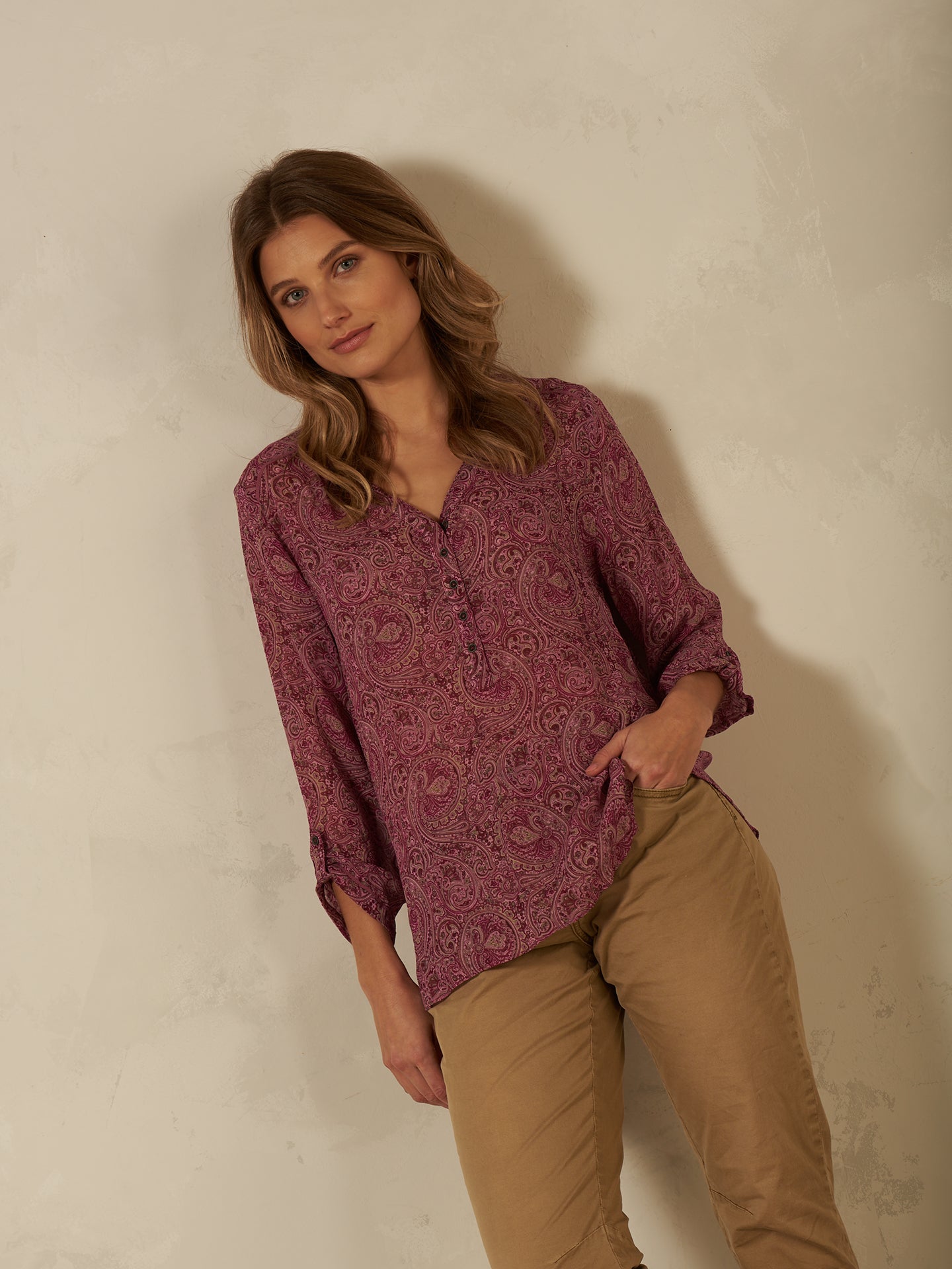 Blusa con scollo a V