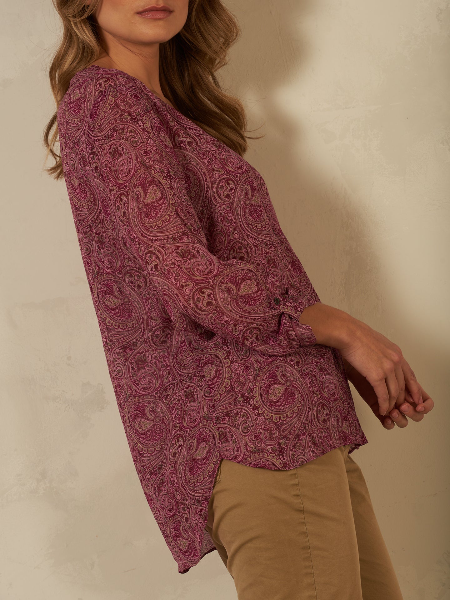 Blusa con scollo a V