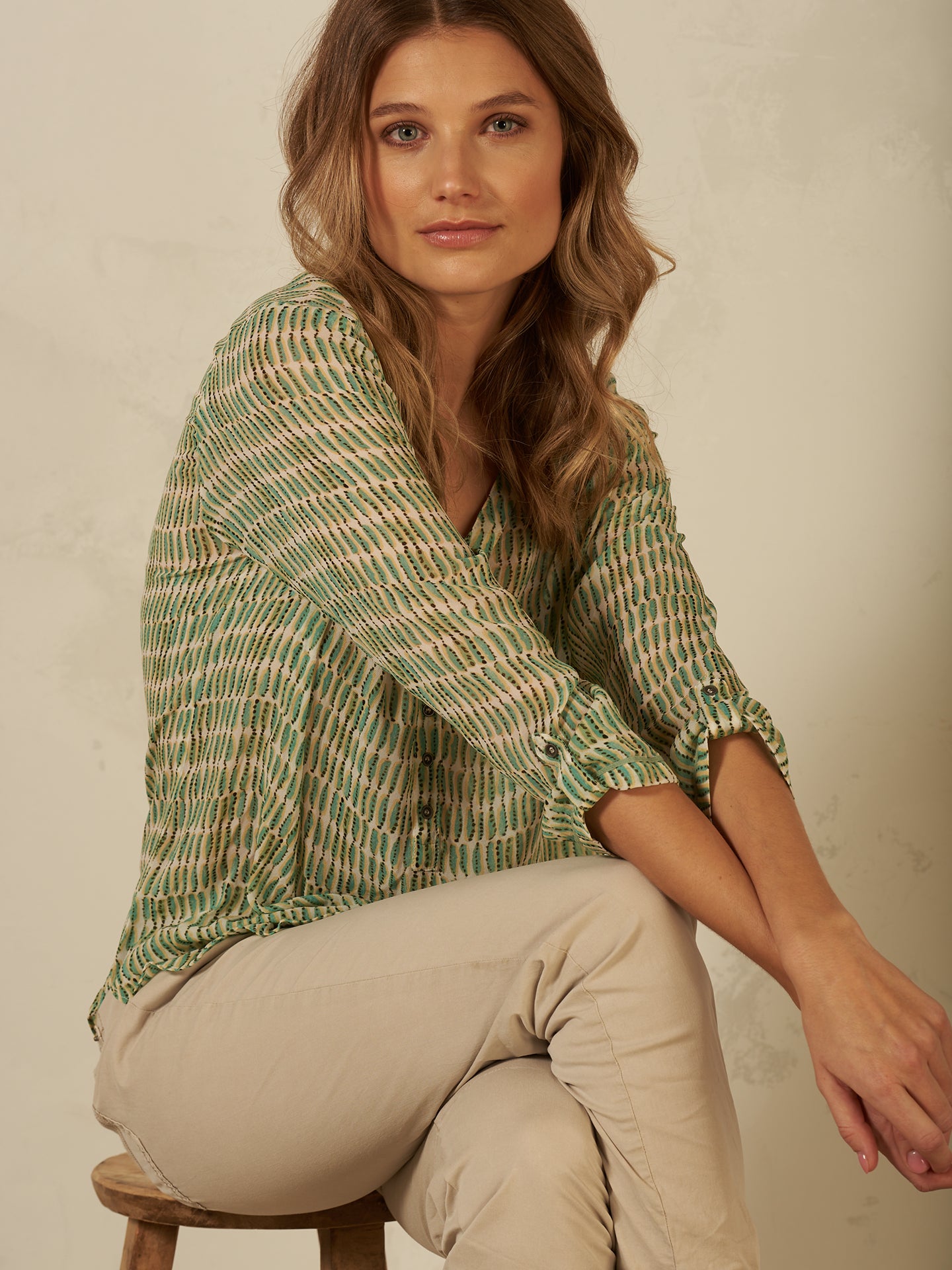 Blusa con scollo a V