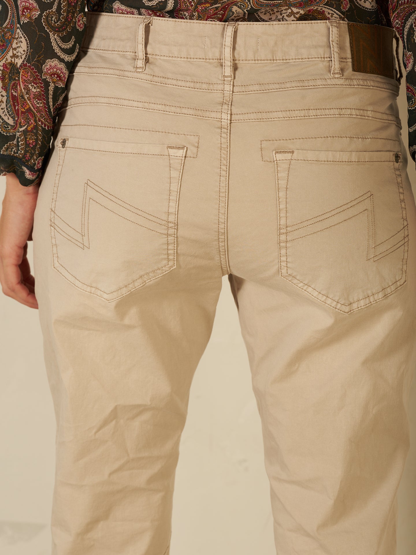 Pantaloni affusolati