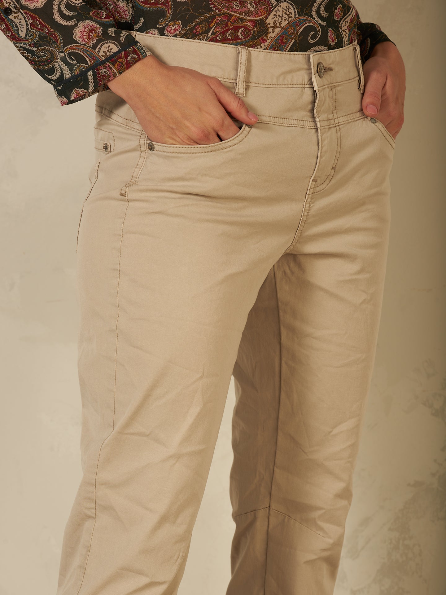 Pantaloni affusolati