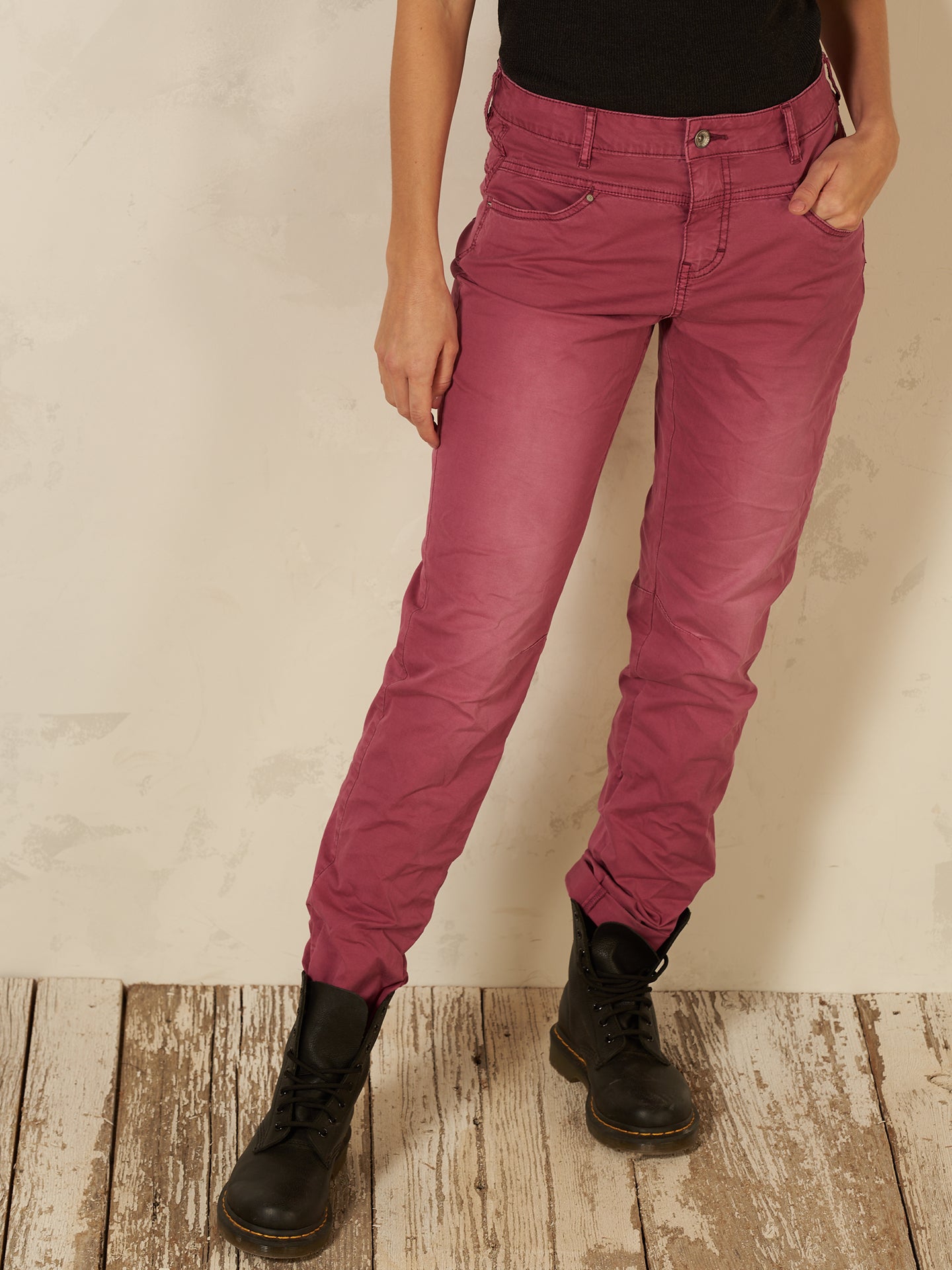 Pantaloni affusolati