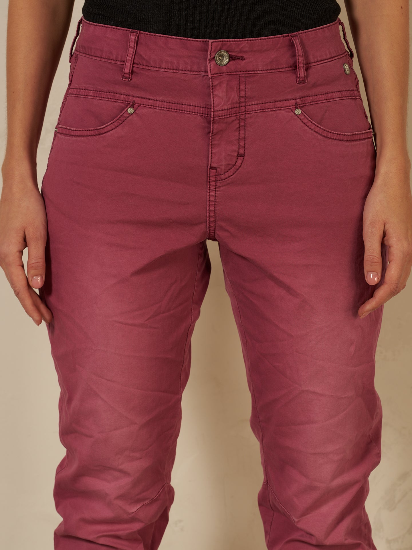 Pantaloni affusolati