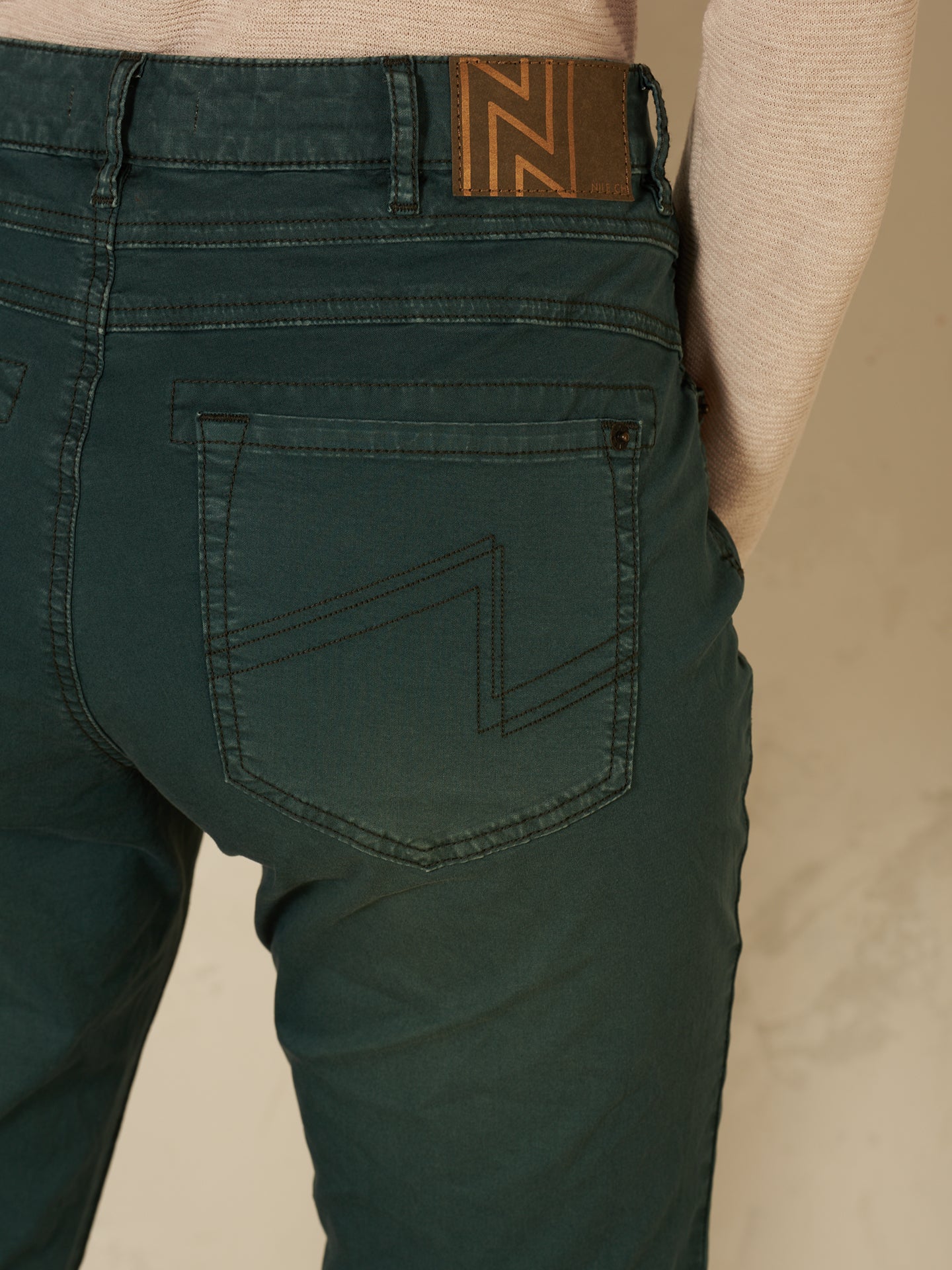 Pantaloni affusolati