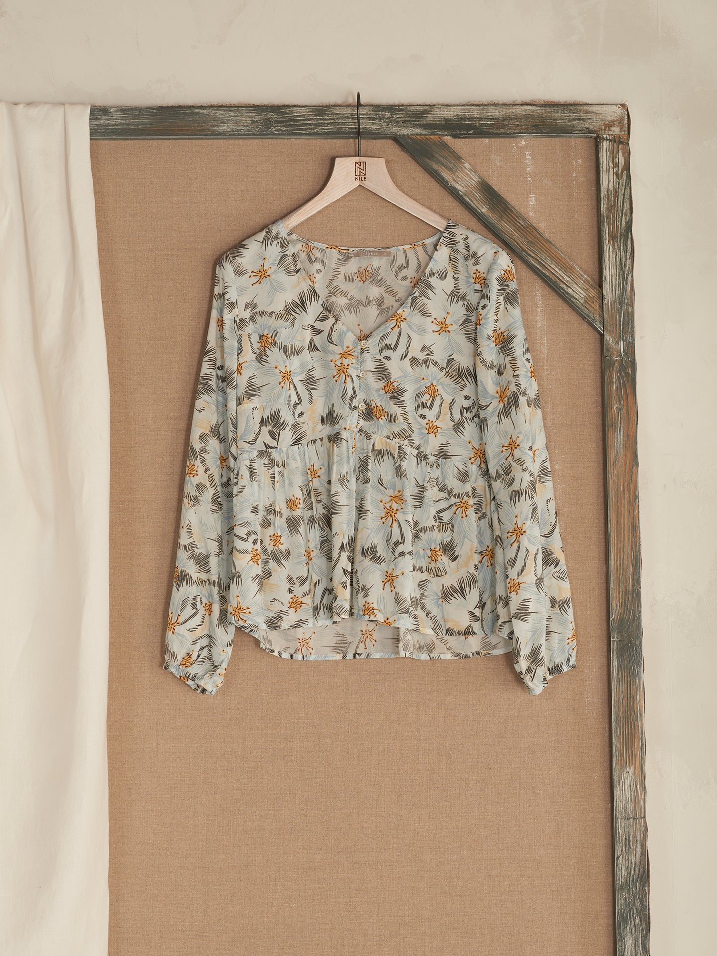 Bluse mit Volant