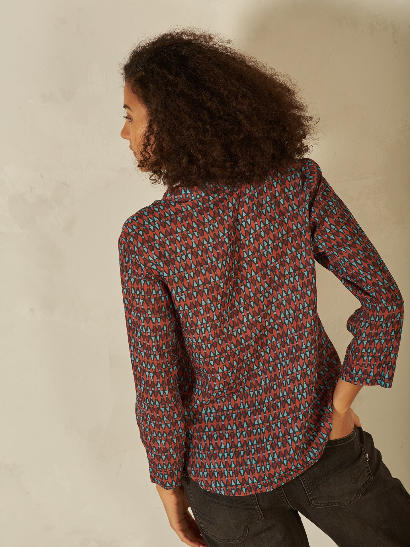 Blusa a maniche lunghe