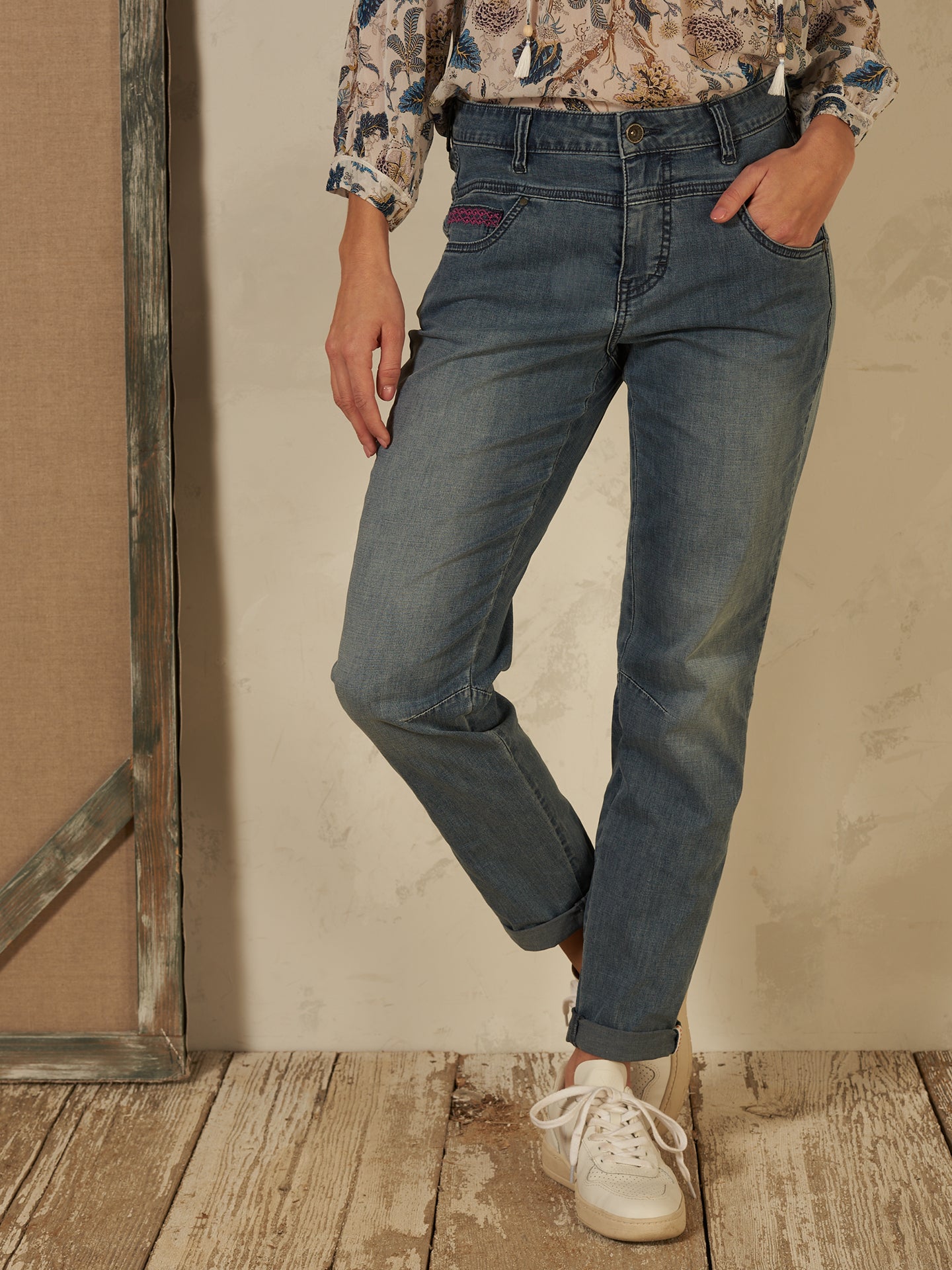 Tapered pants
