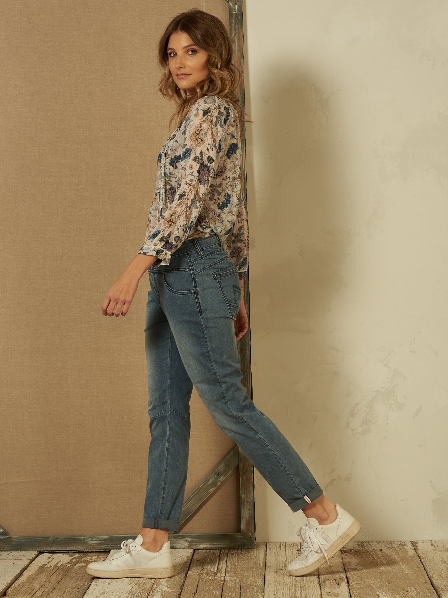 Tapered pants