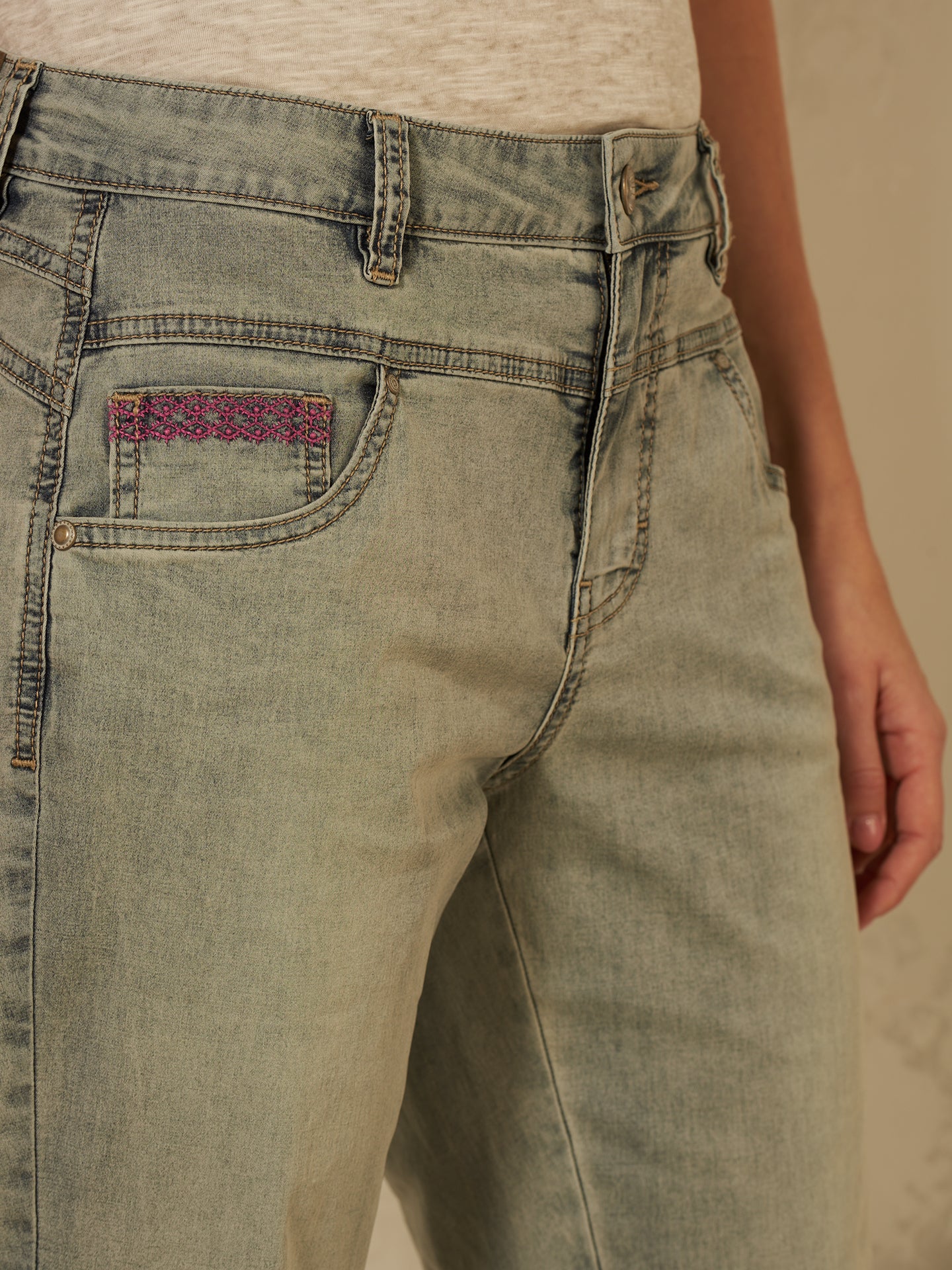 Tapered pants