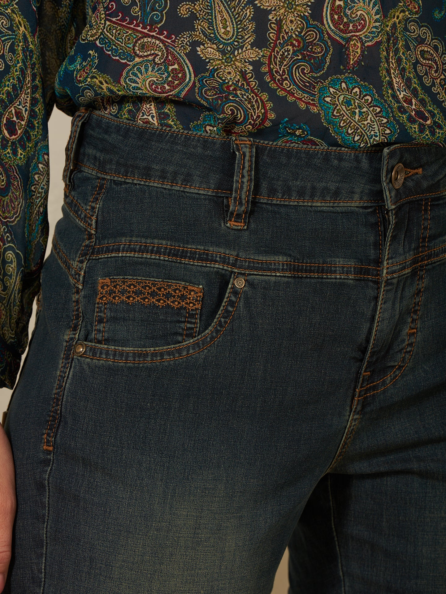 Tapered pants