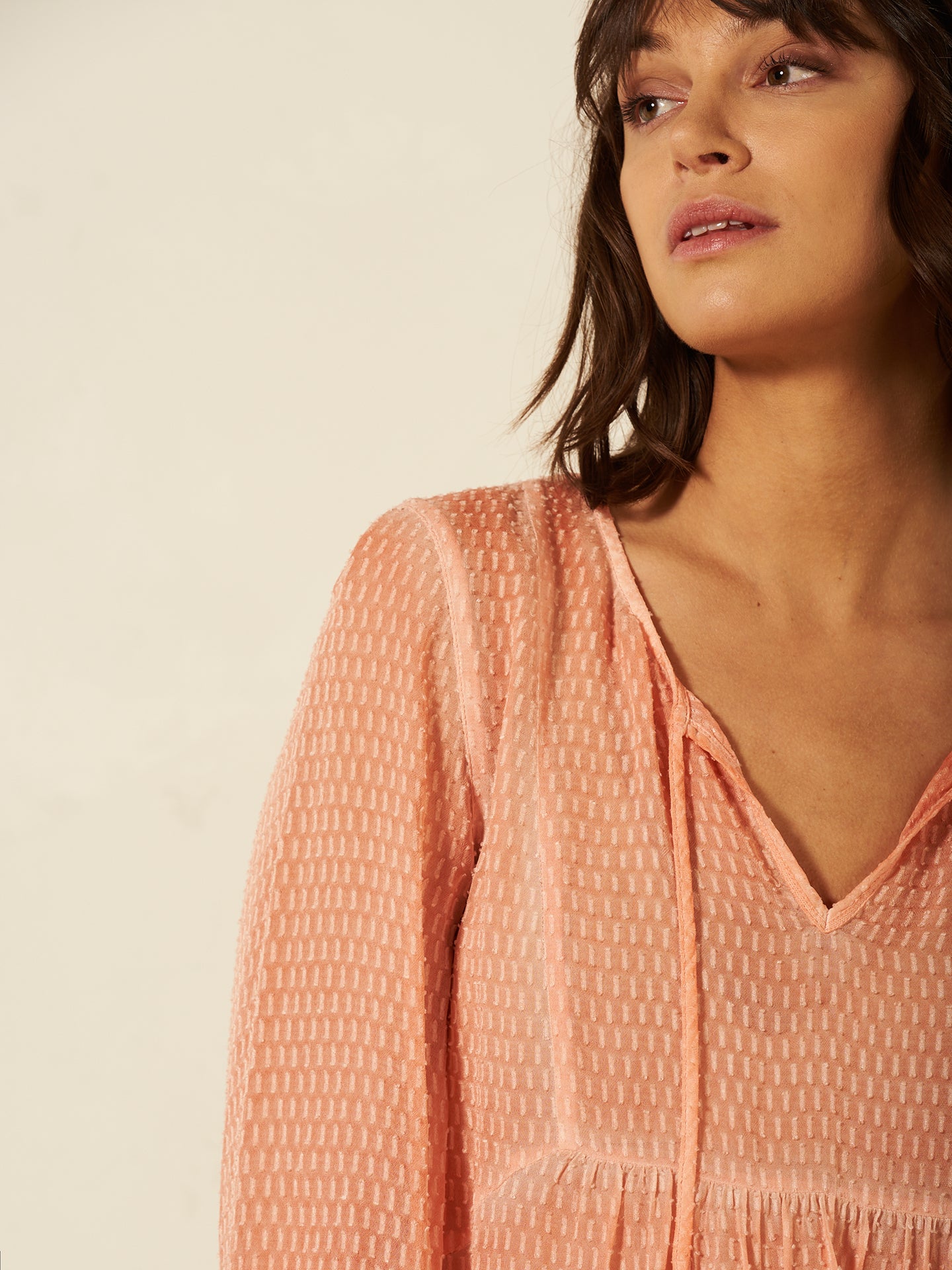 Blusa con dettaglio all’uncinetto