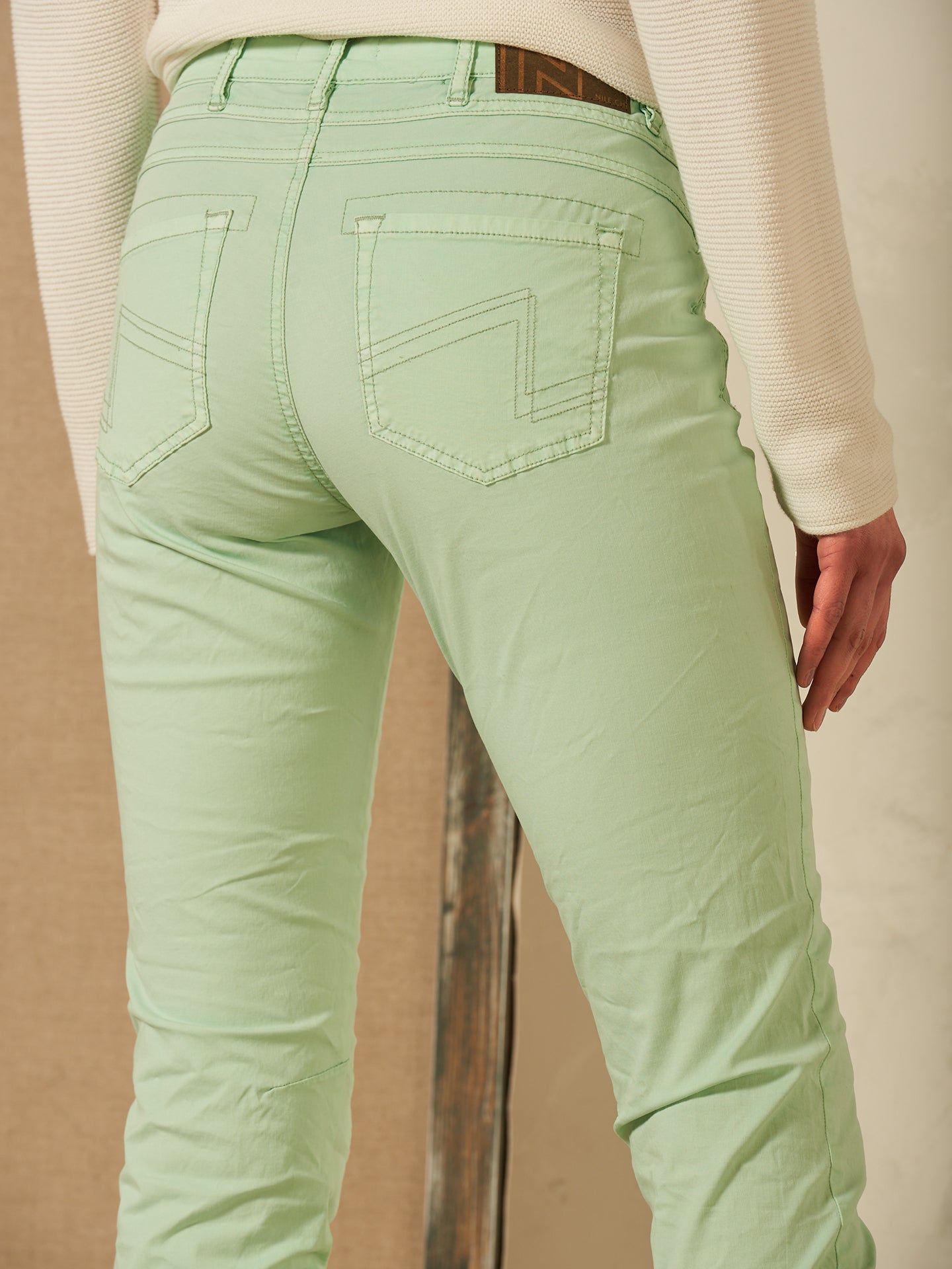 Pantaloni affusolati