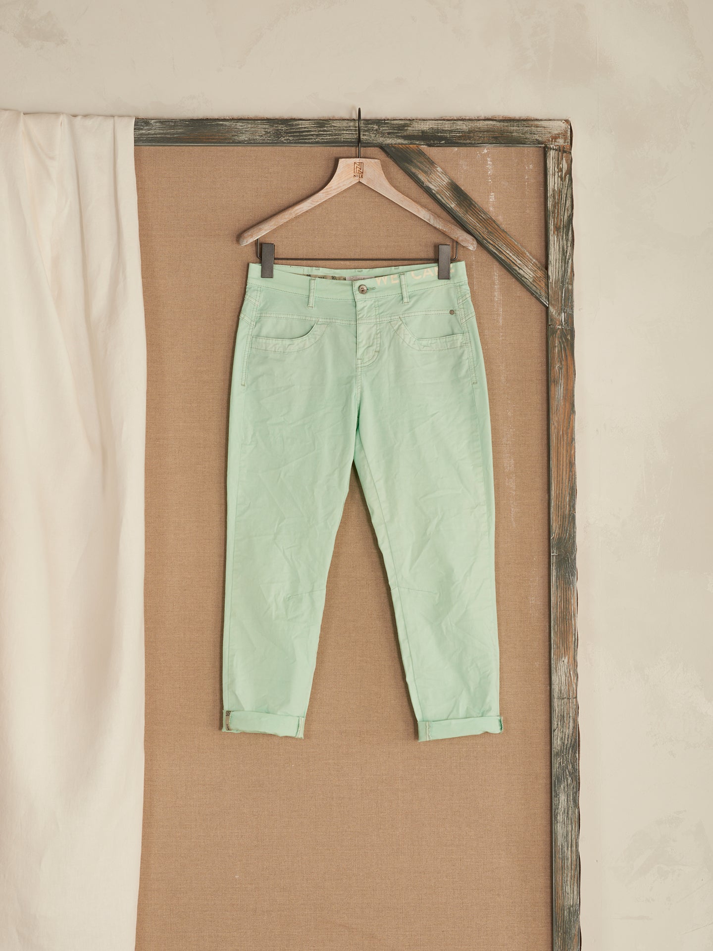 Pantaloni affusolati