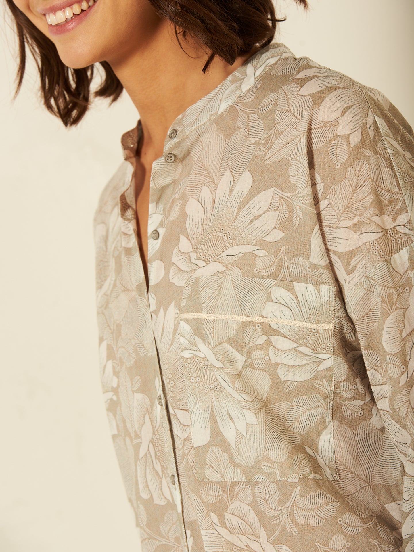 Bluse mit Knopfleiste