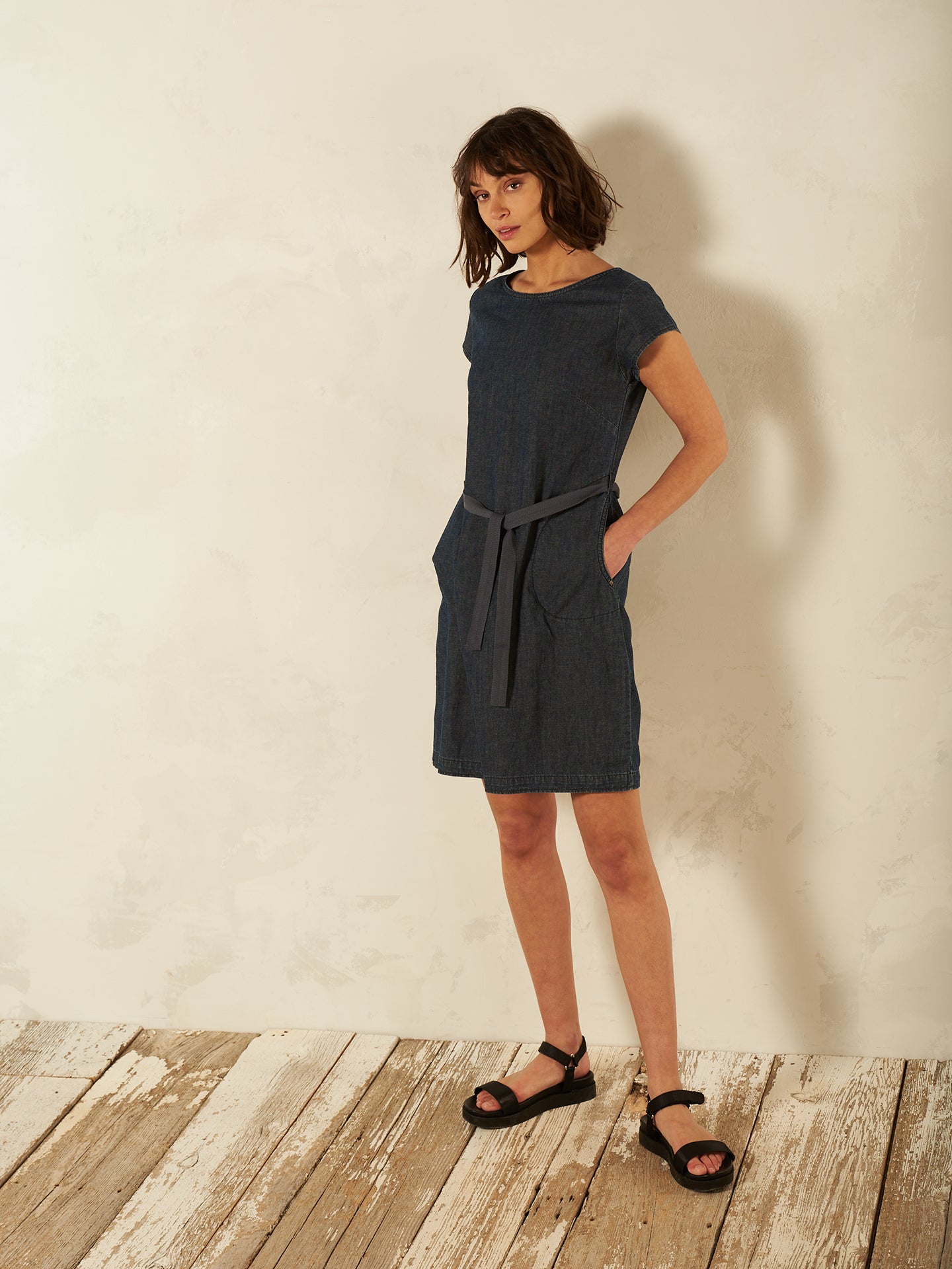 Vestito in misto lino
