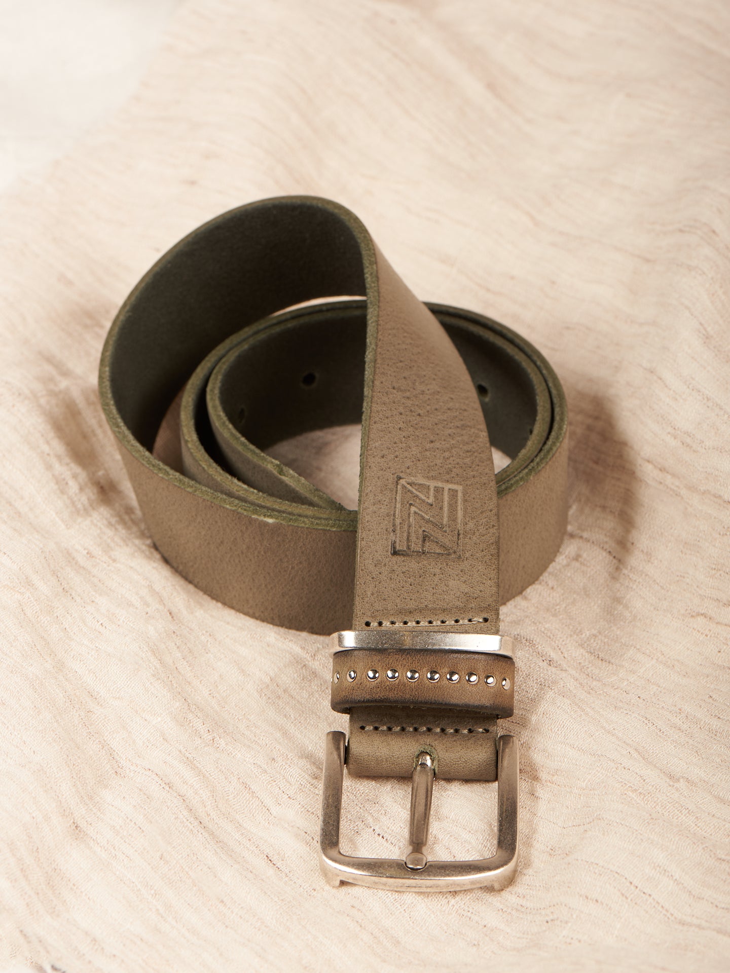 Leather belt