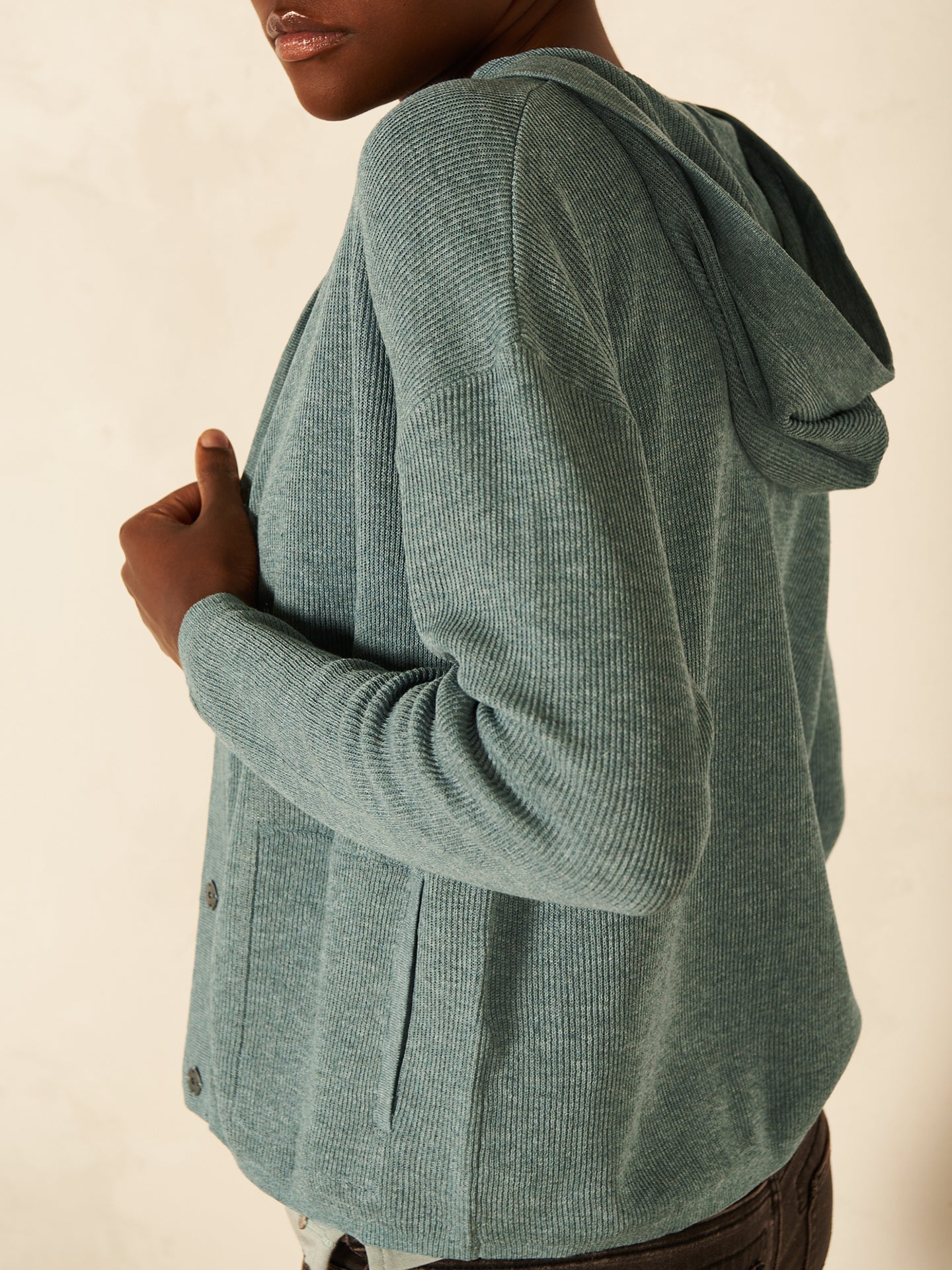 Strickjacke mit Kapuze