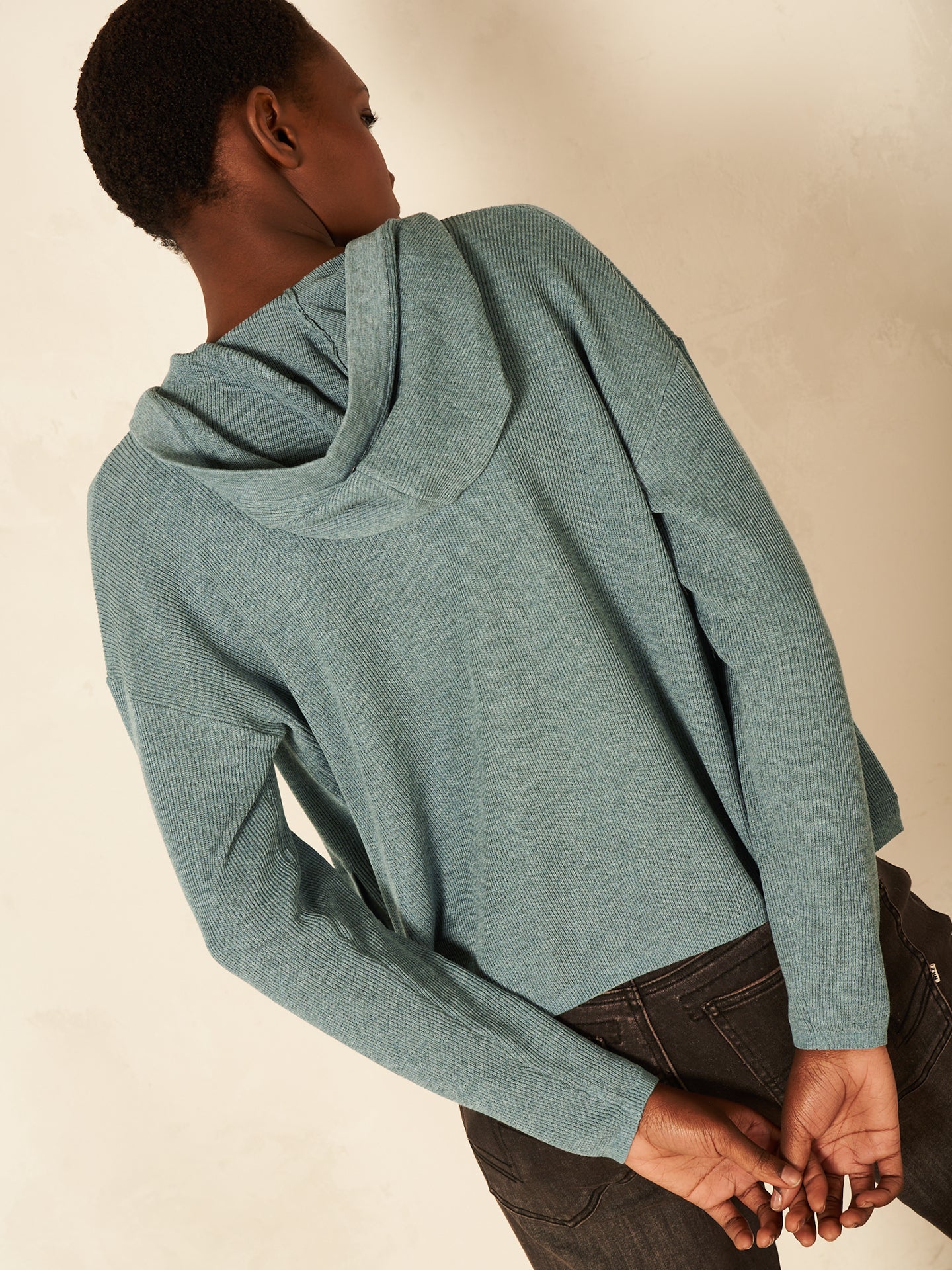 Strickjacke mit Kapuze