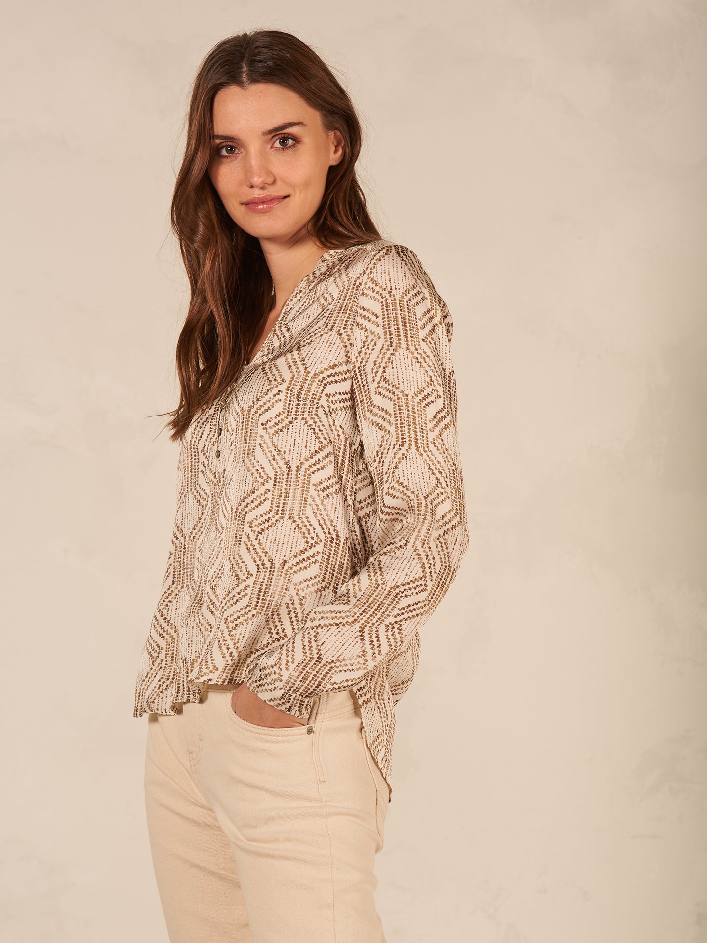 Bluse mit Stehkragen