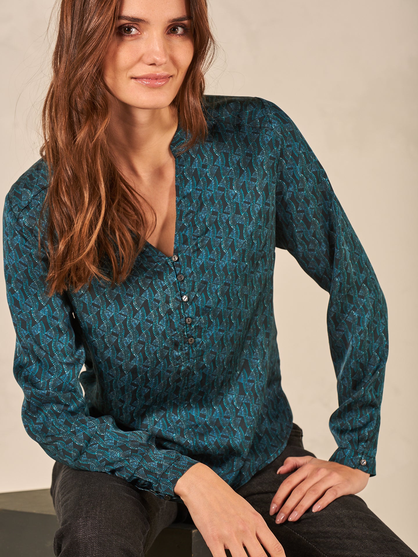 Bluse mit Stehkragen