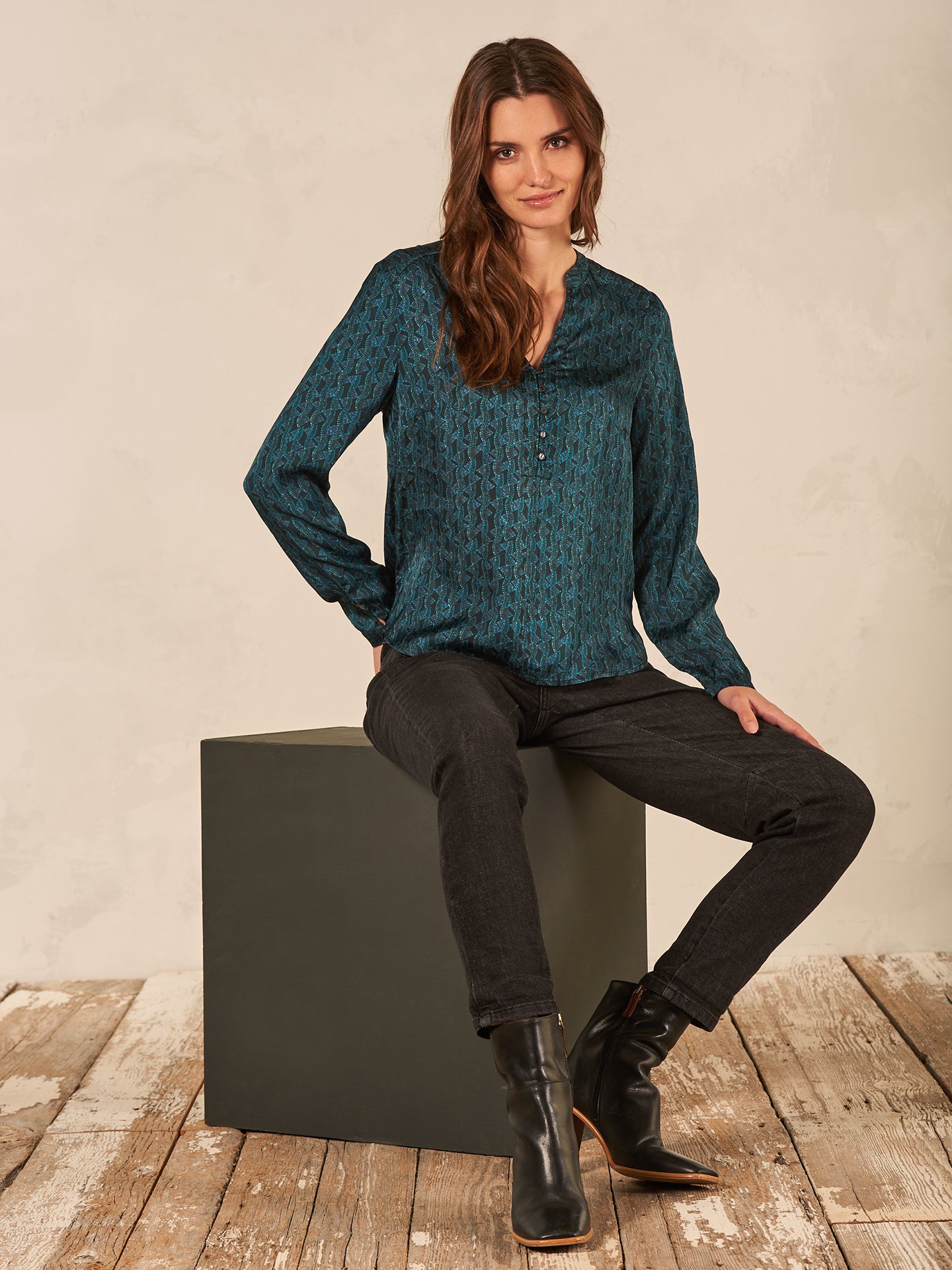 Bluse mit Stehkragen
