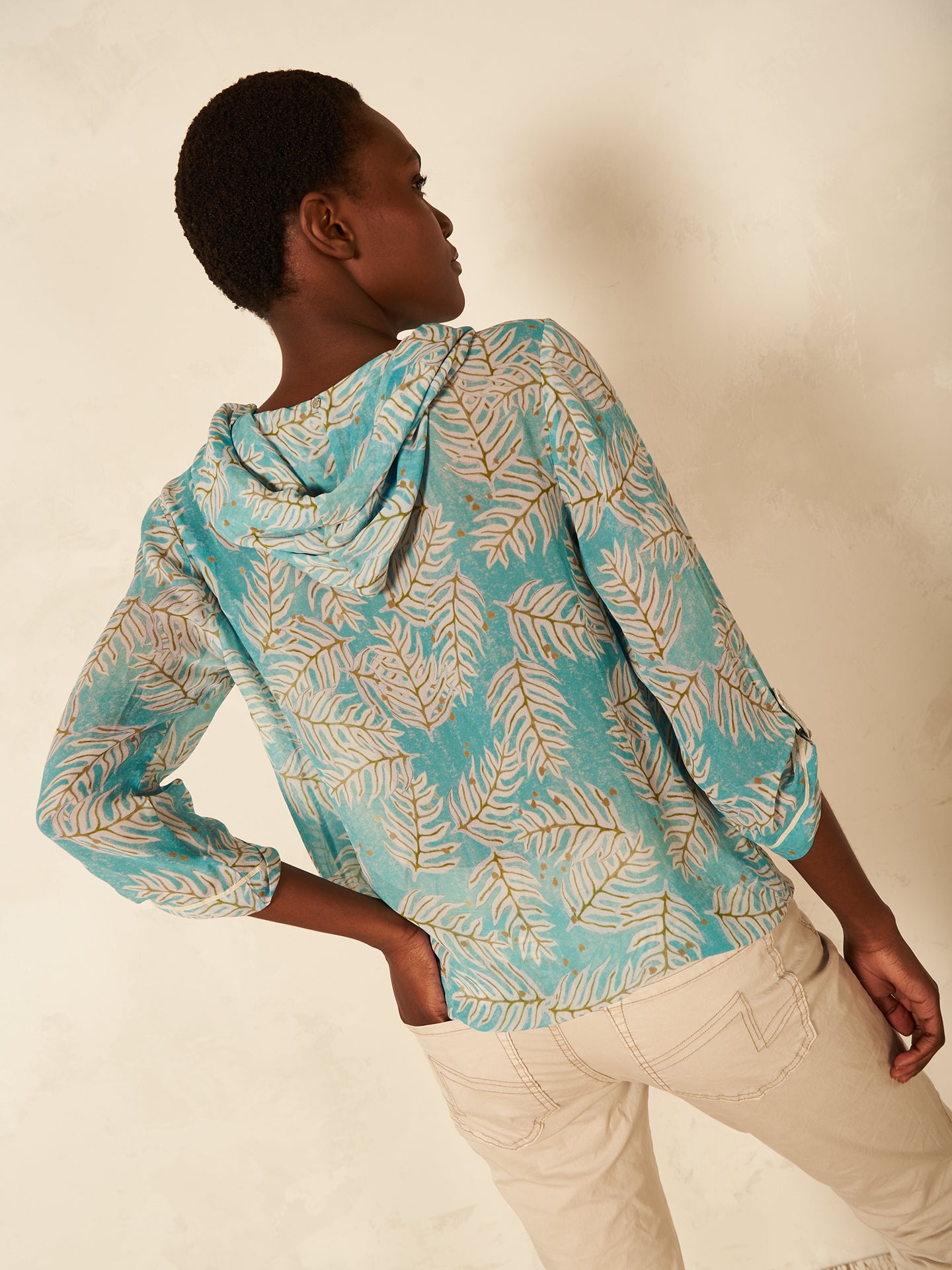 Bluse mit Kapuze