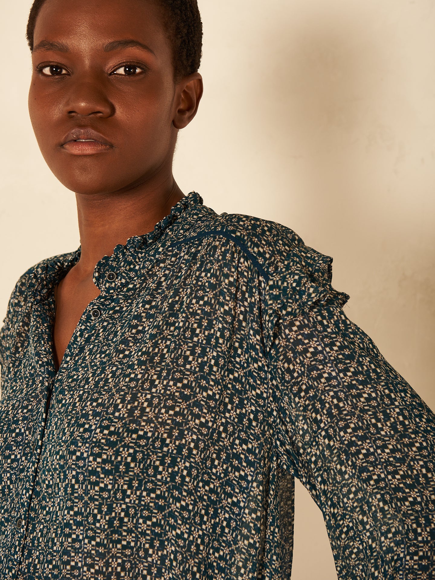 Bluse mit Rüschendetail