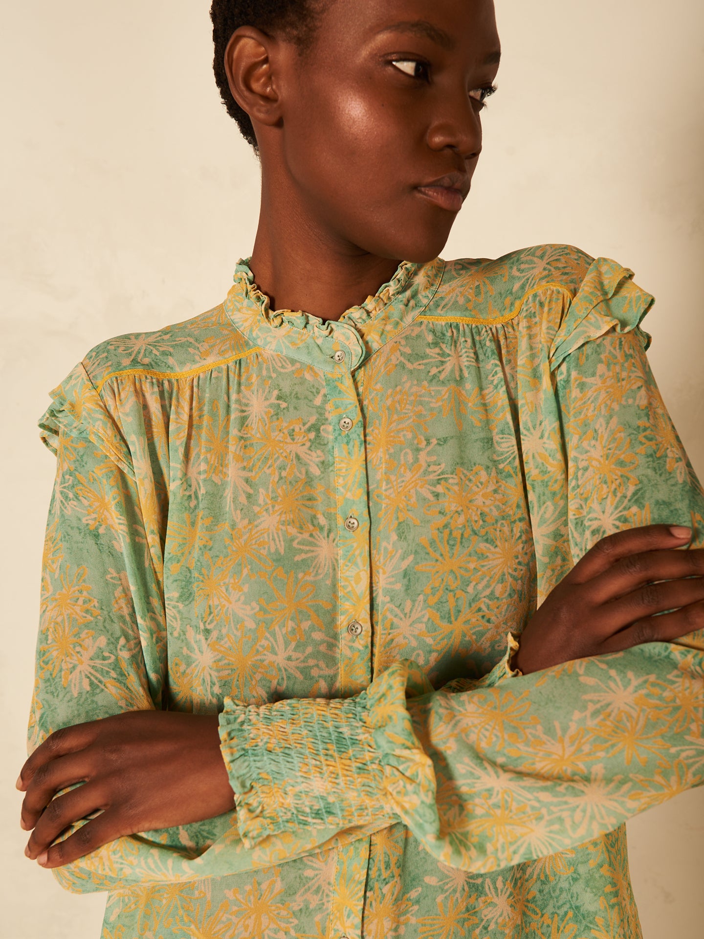 Bluse mit Rüschendetail