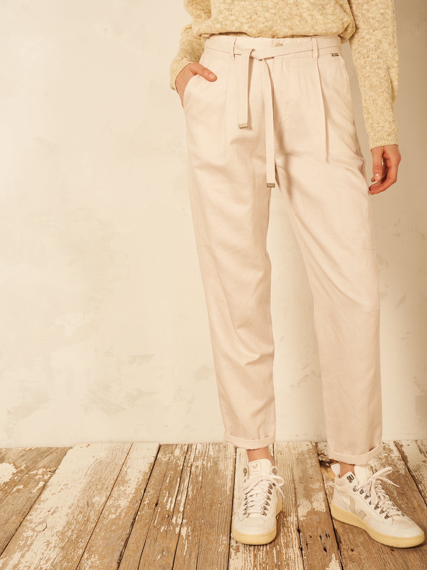Pantaloni con cintura