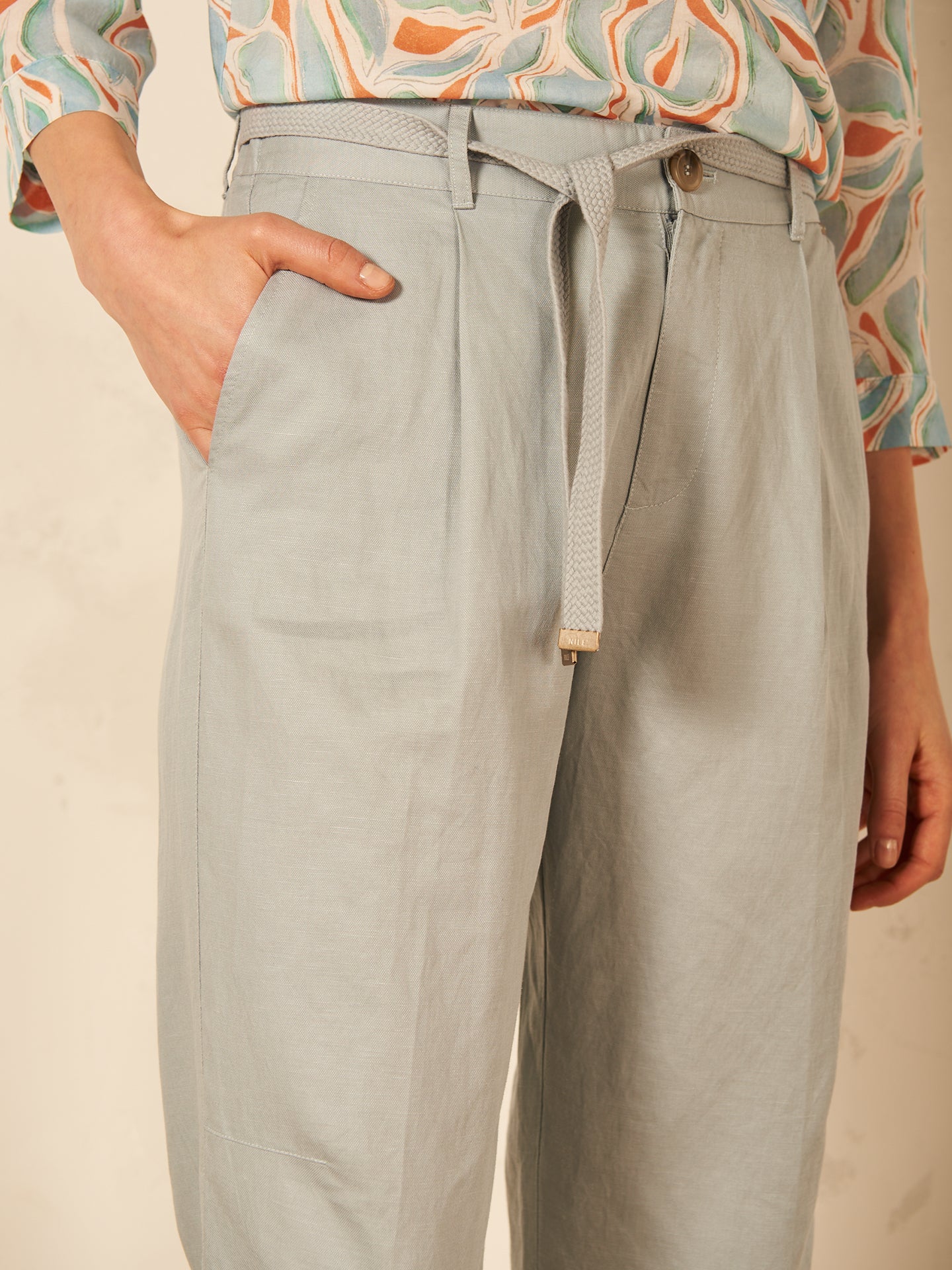 Pantaloni con cintura