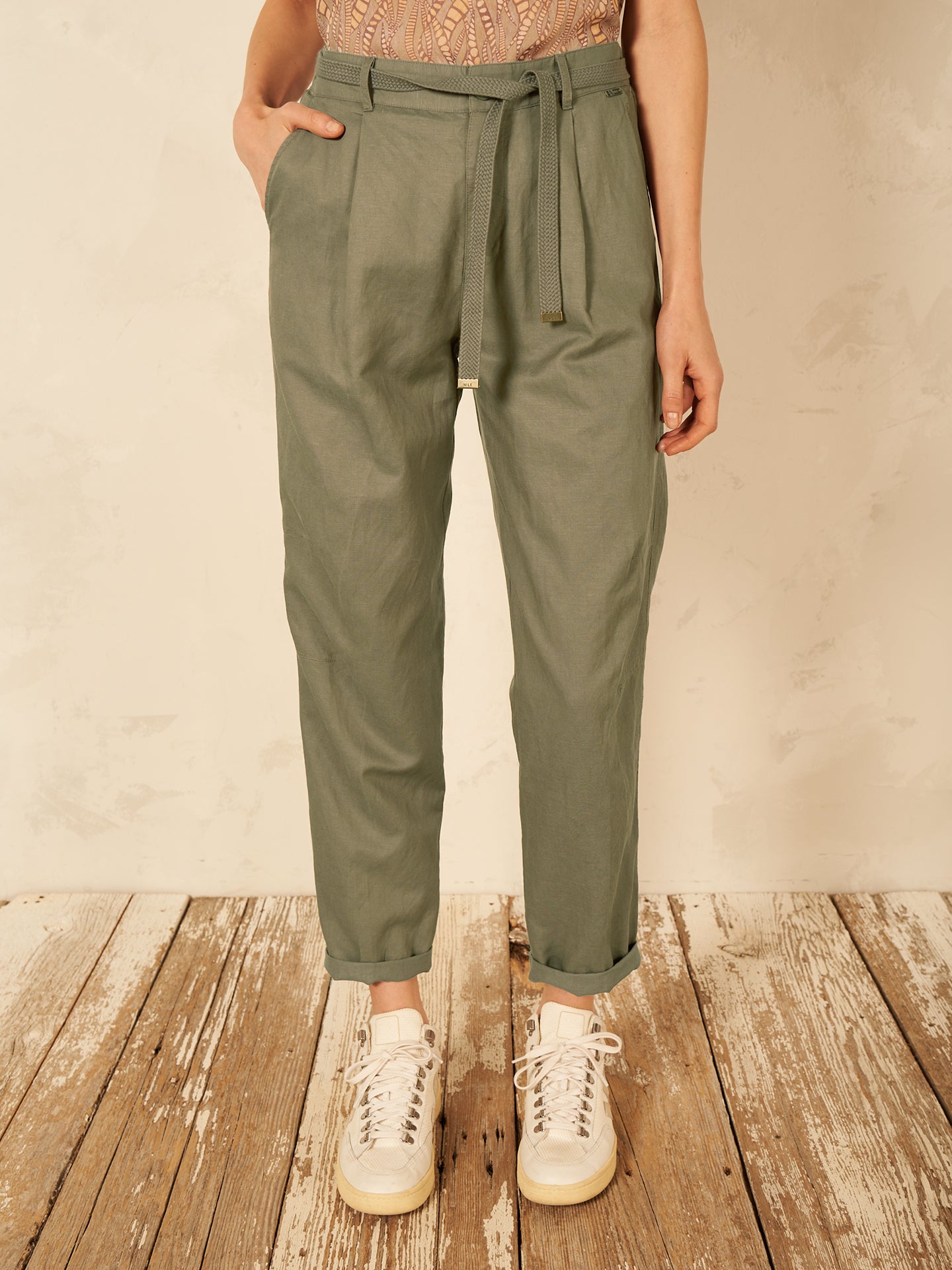 Pantaloni con cintura