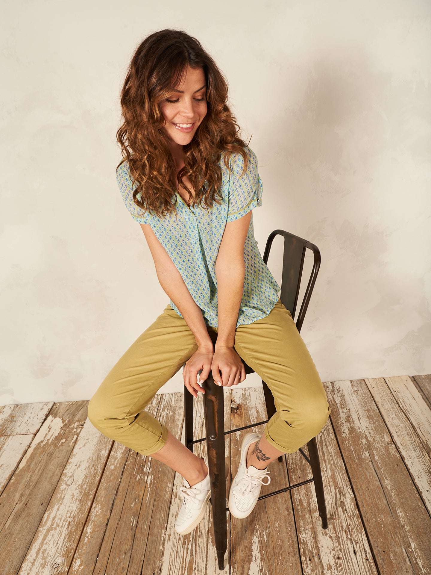 Blusa con scollo a V