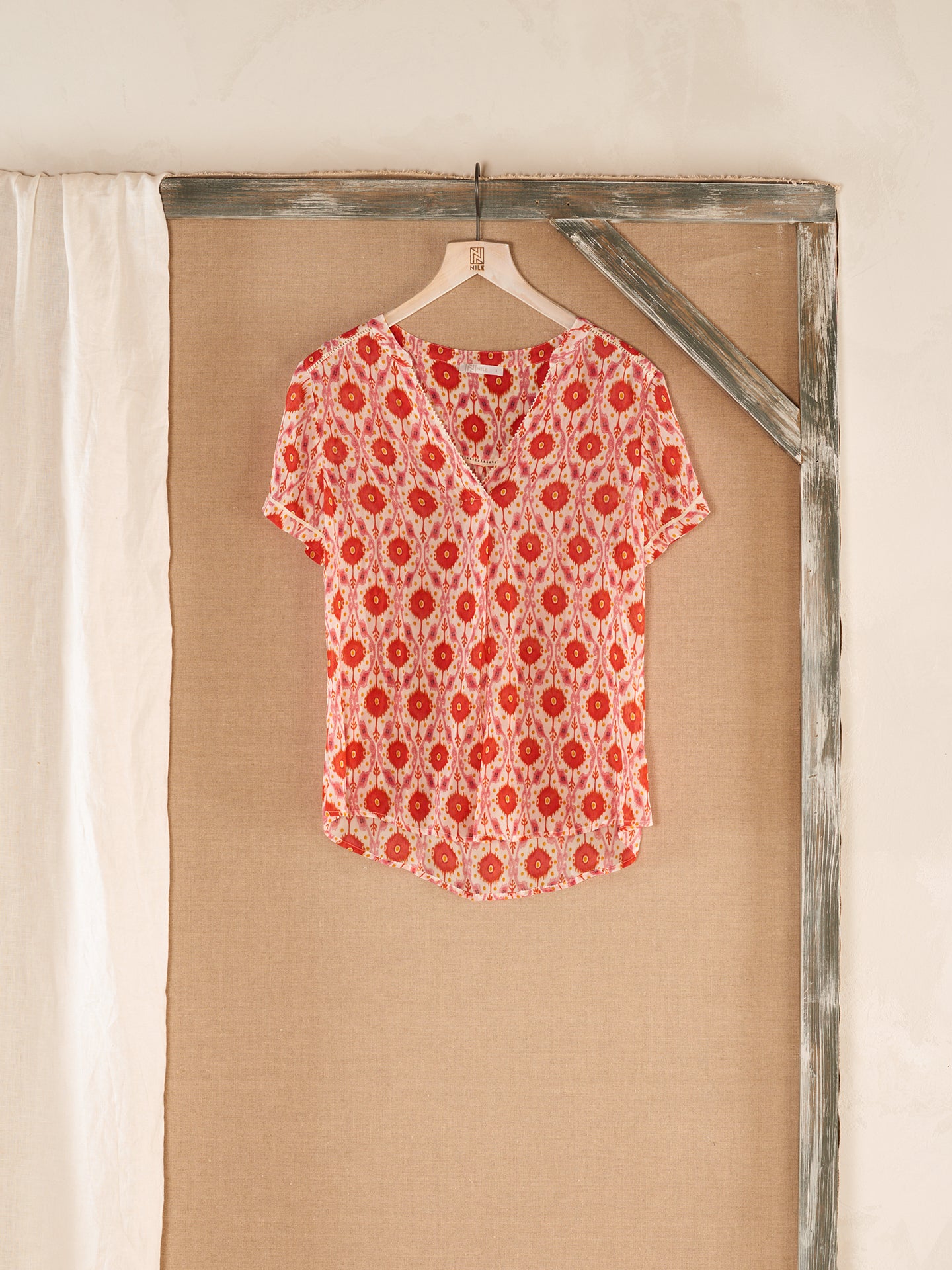 Blusa con scollo a V