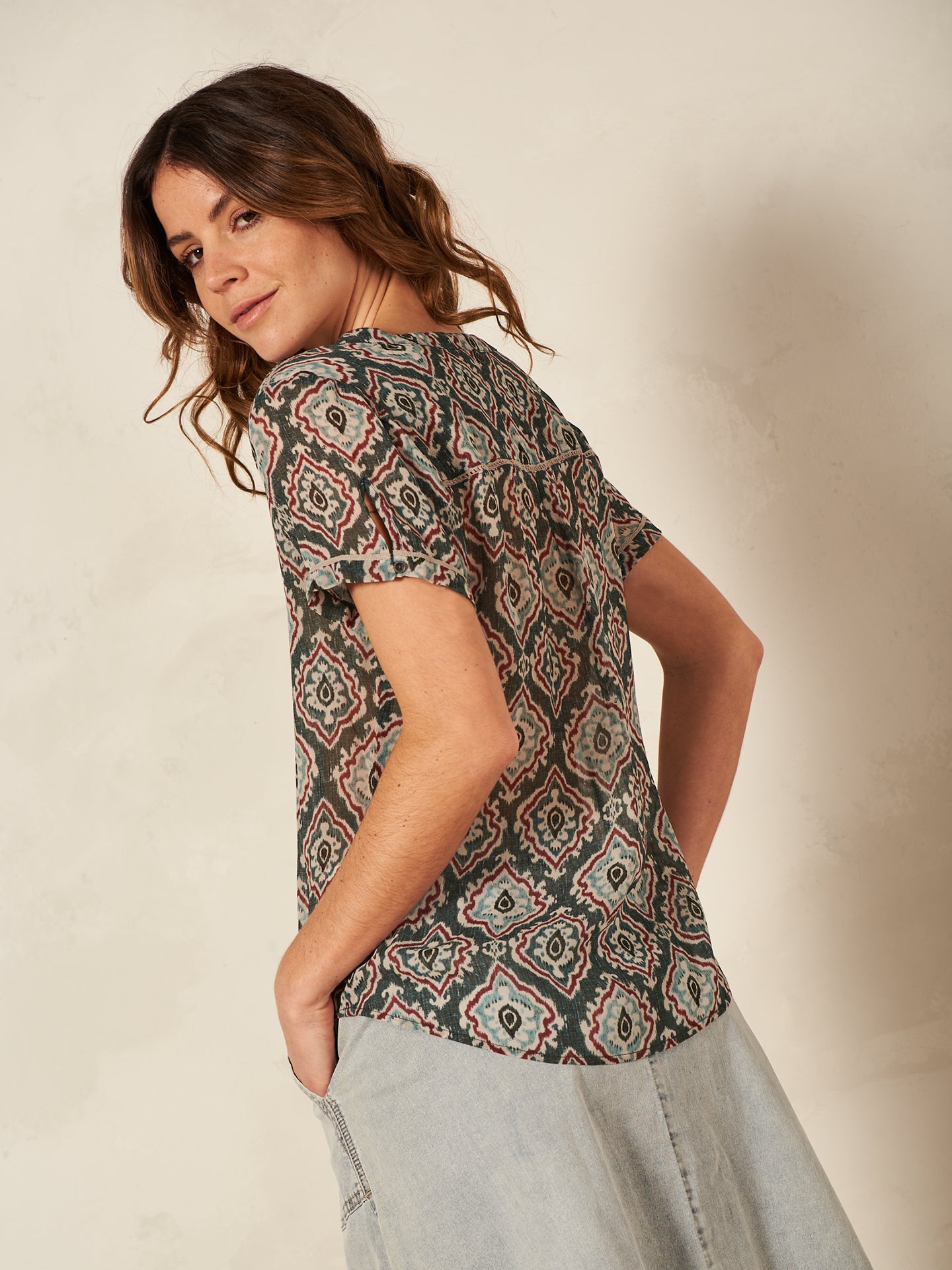 Blusa con scollo a V