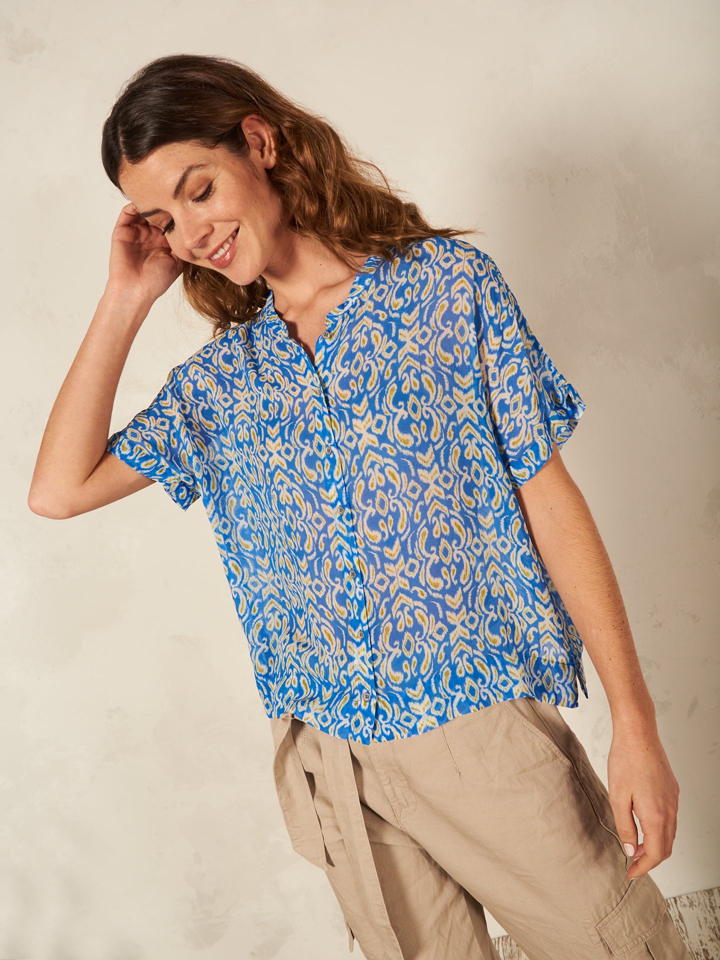 Bluse mit Stehkragen
