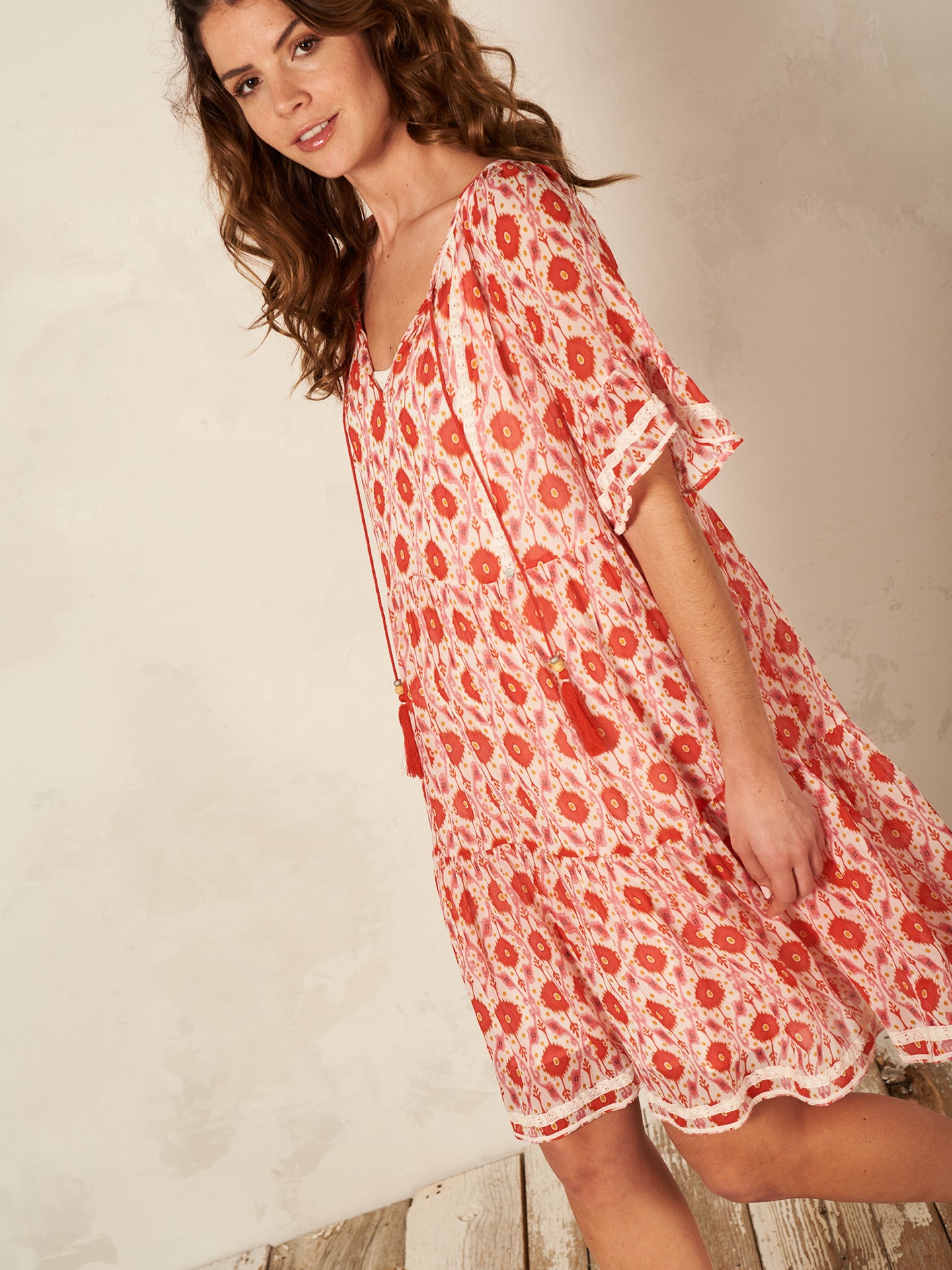 Kleid mit Volant