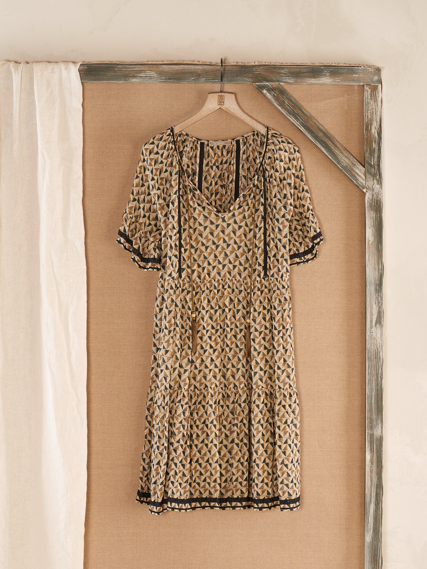 Kleid mit Volant