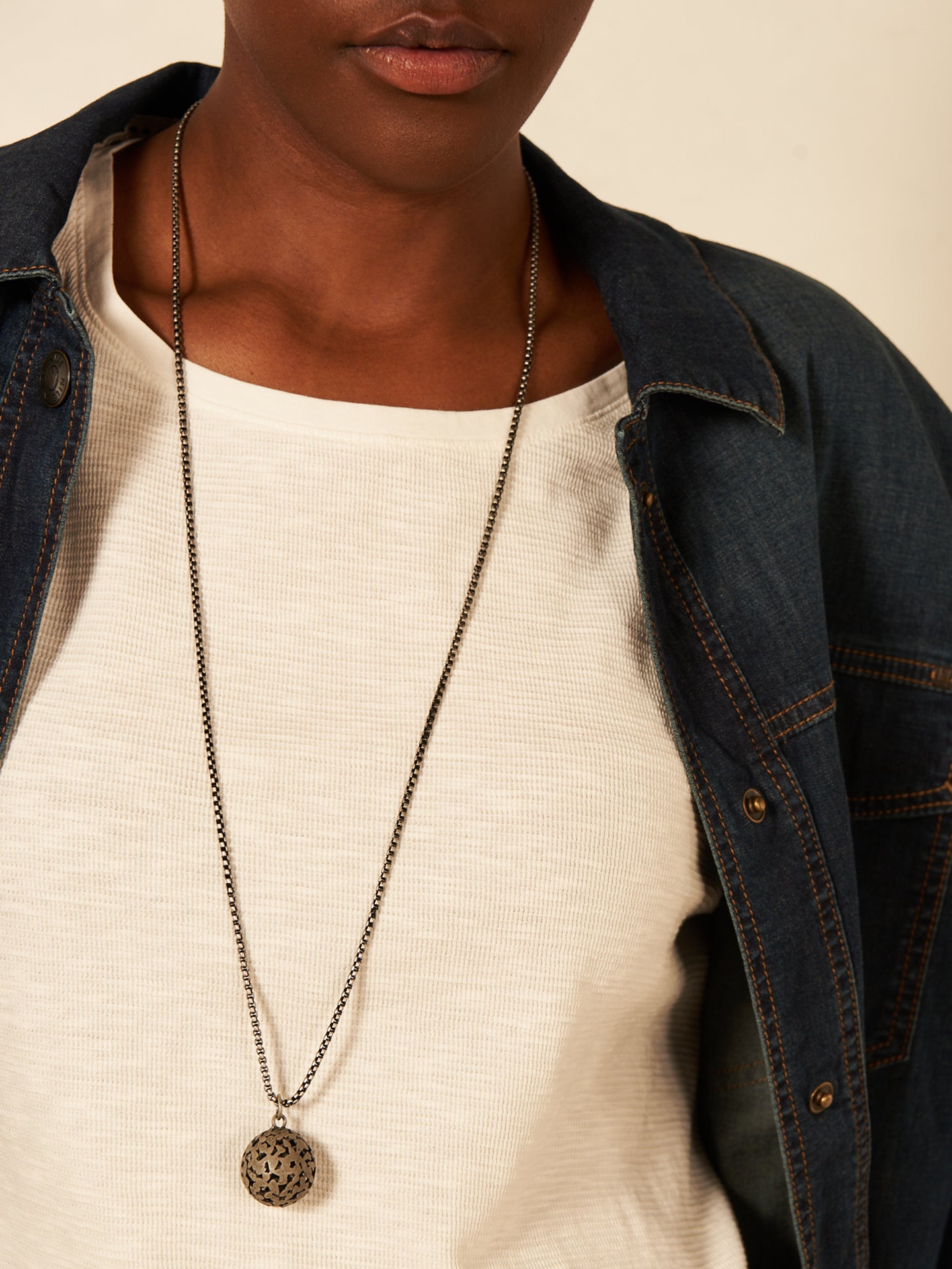 Necklace with pendant
