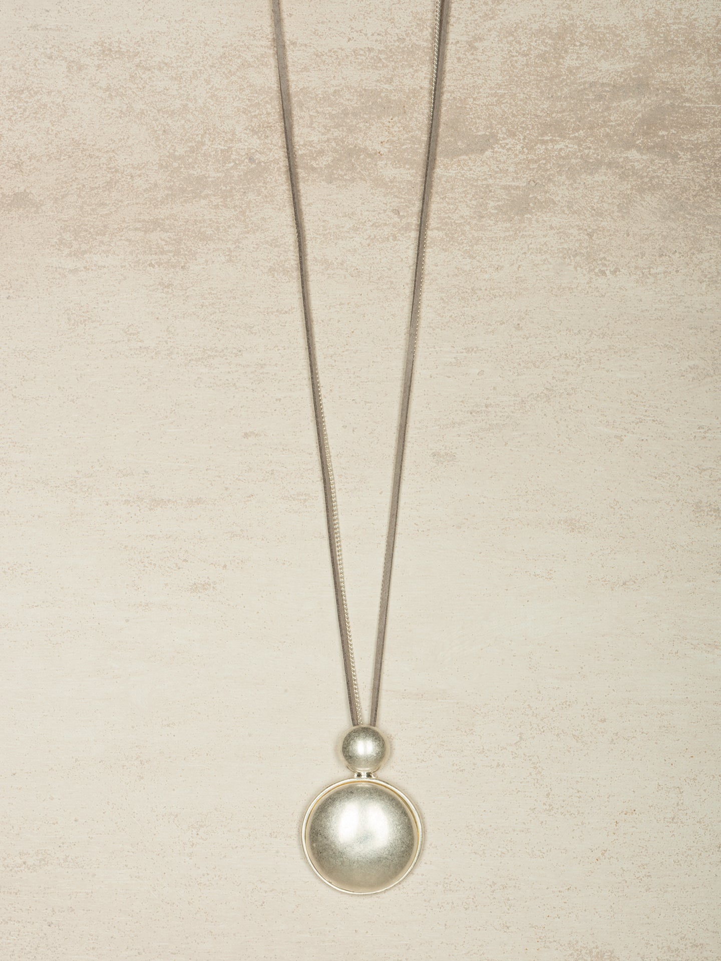 Necklace with pendant