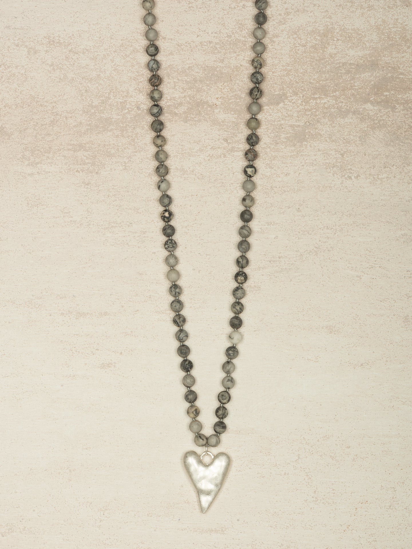 collier avec pendentif