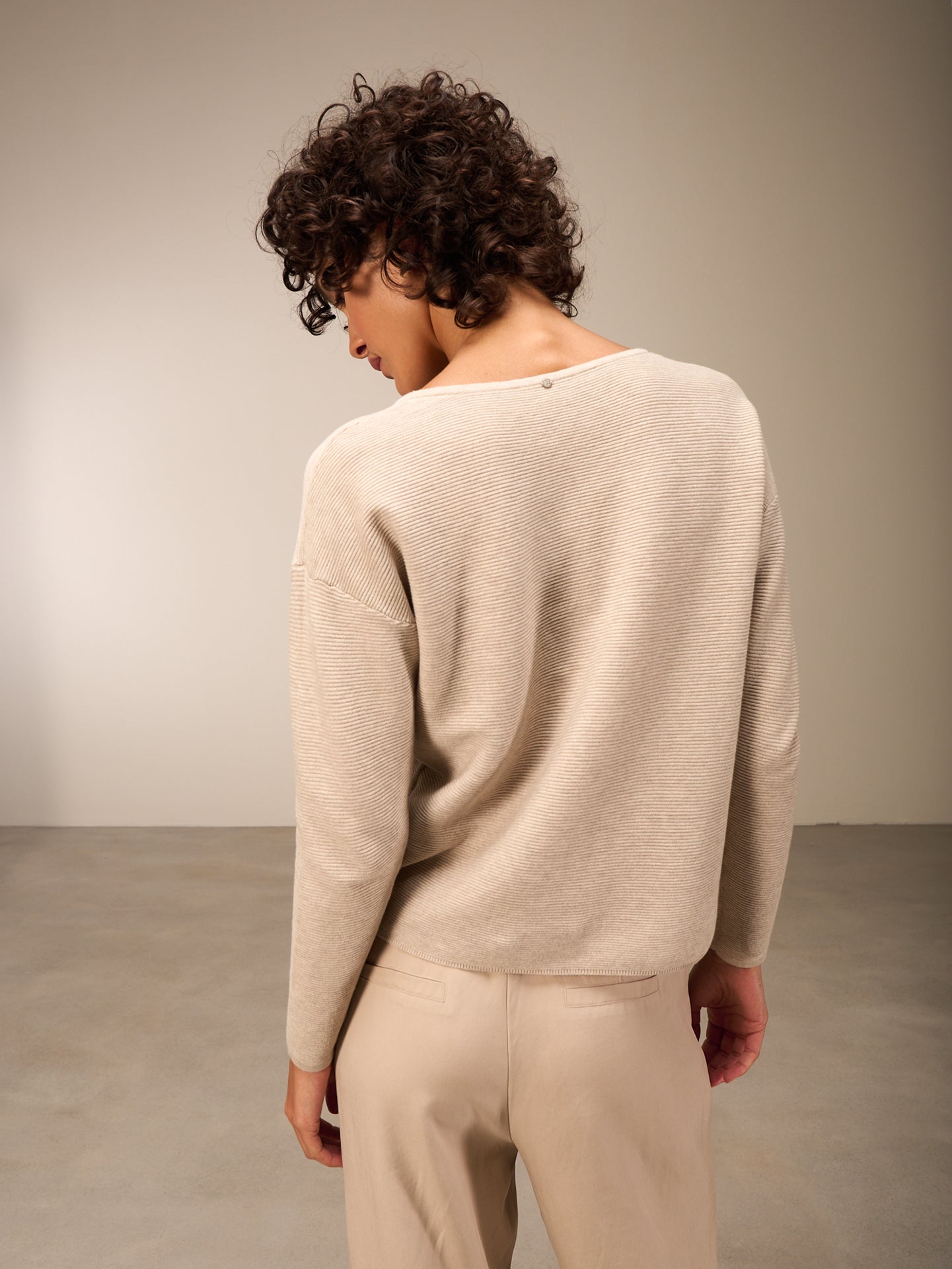 Maglione con scollo rotondo