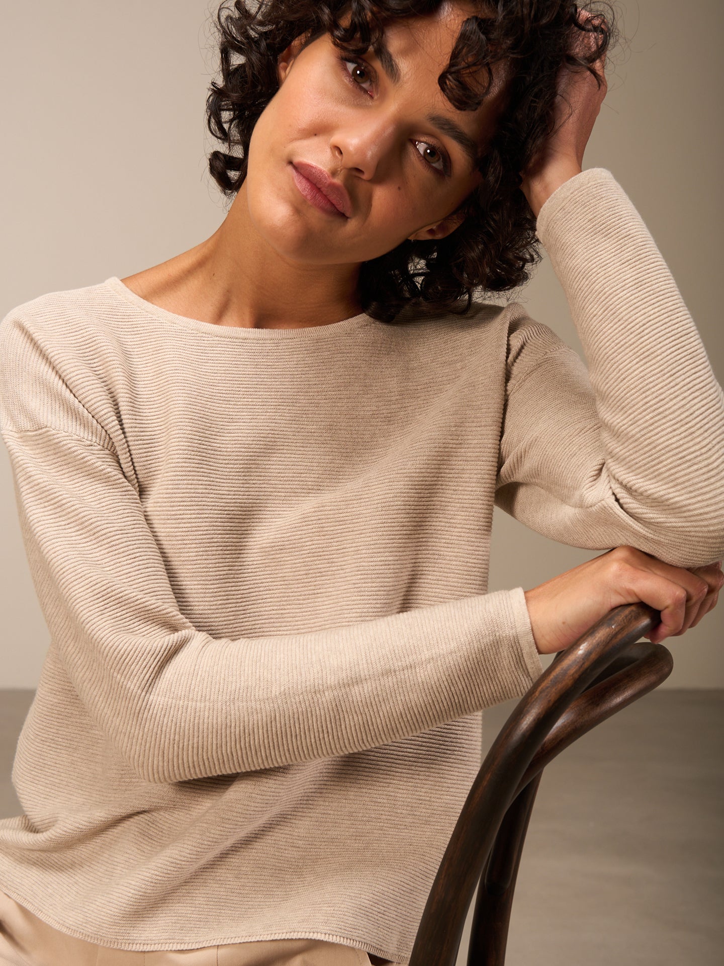 Maglione con scollo rotondo