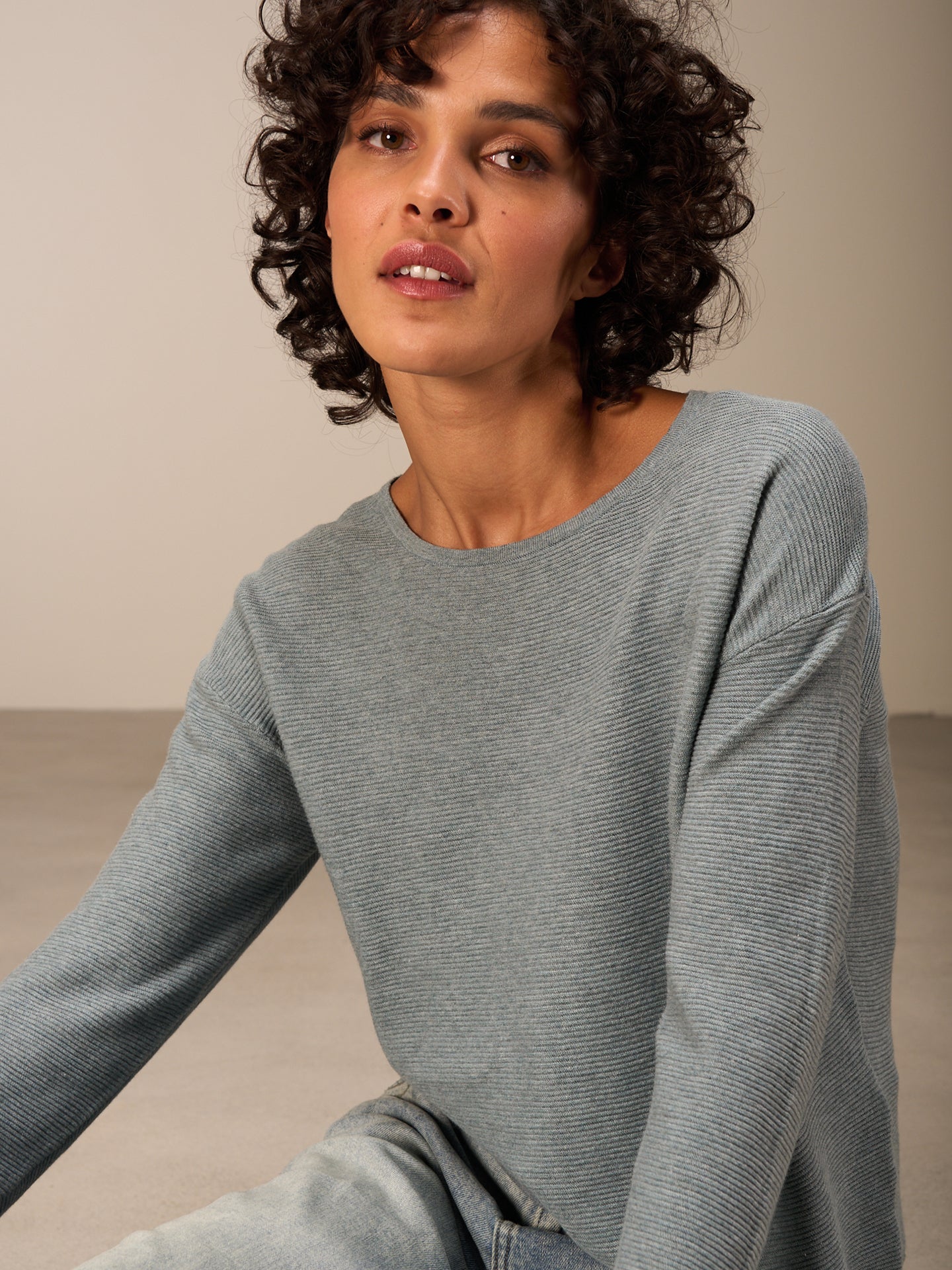 Maglione con scollo rotondo