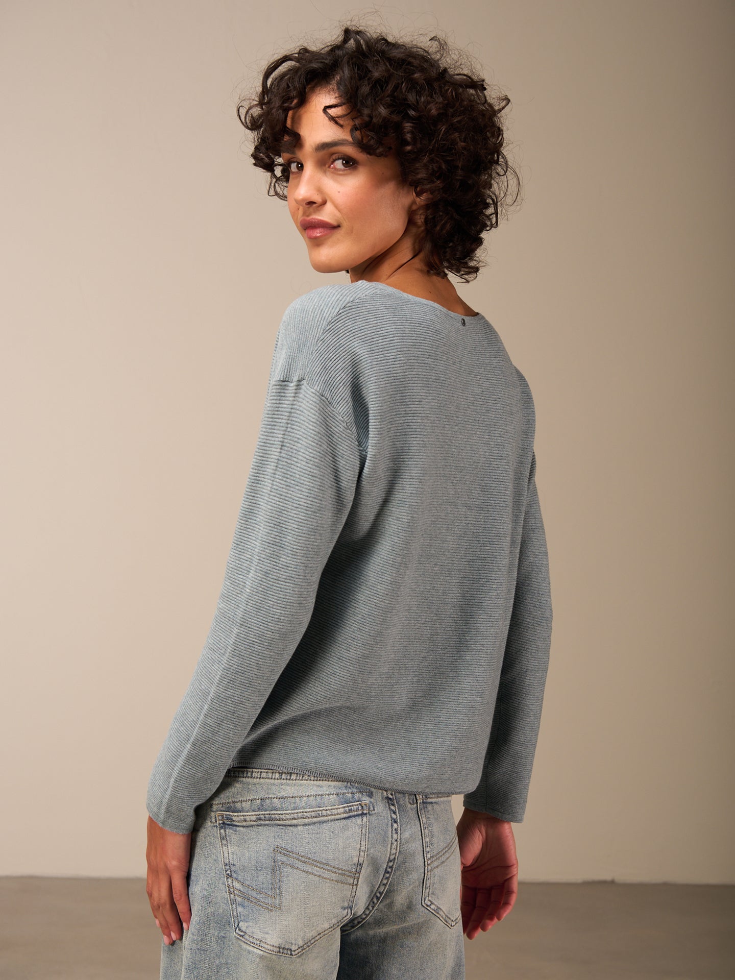 Maglione con scollo rotondo