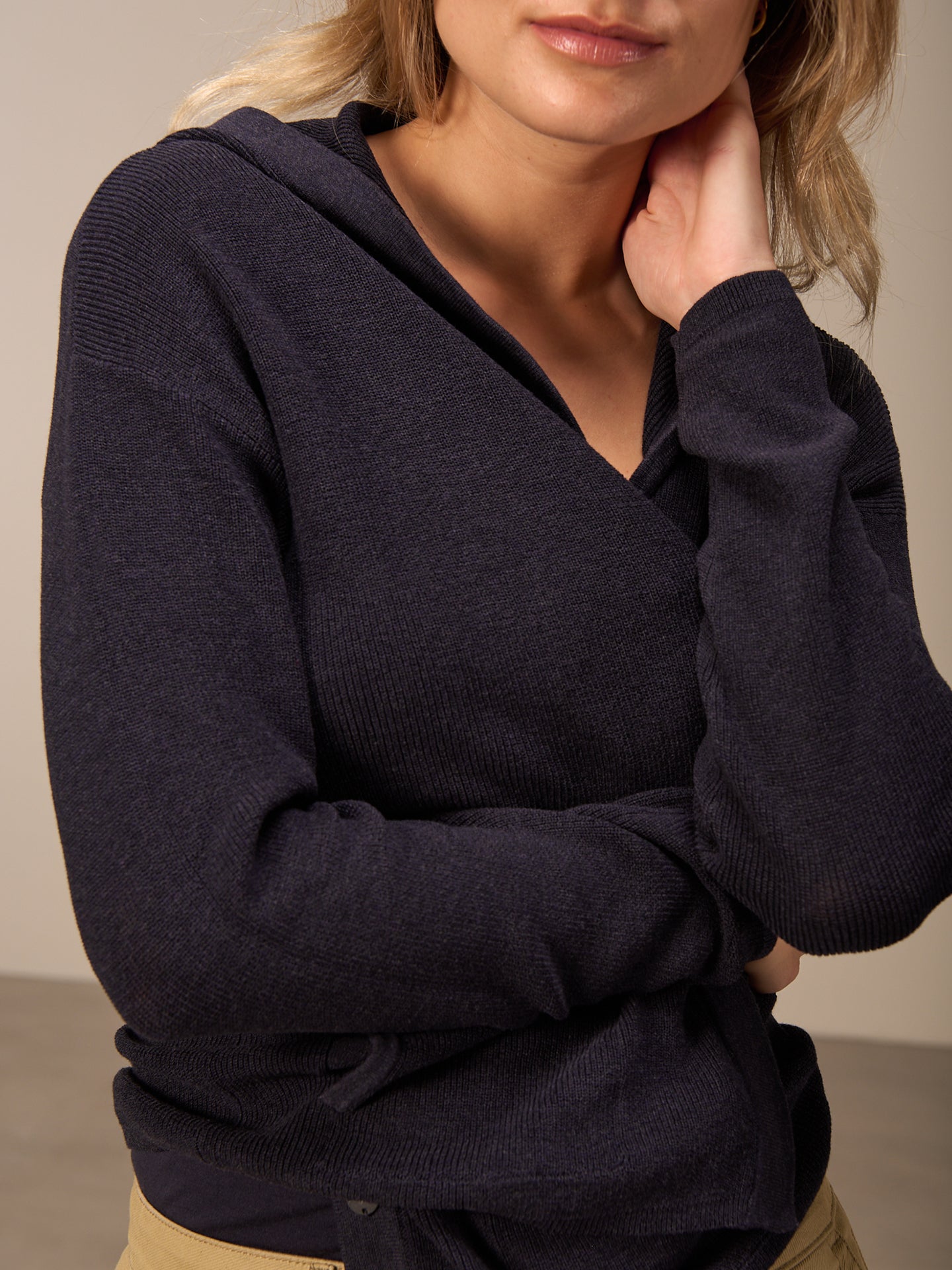 Giacca in maglia con cappuccio