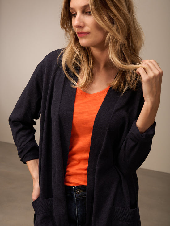 Strickjacke mit V-Ausschnitt