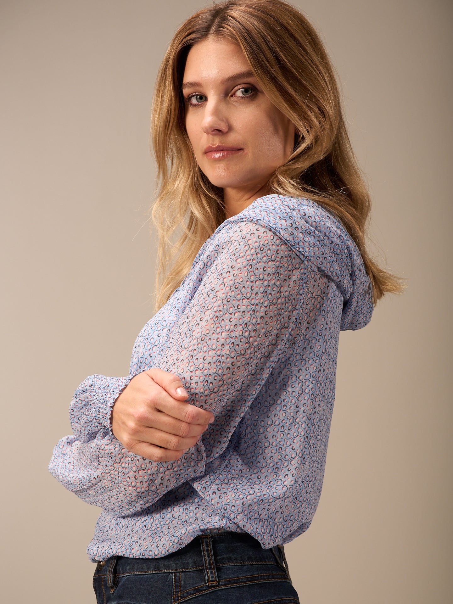 Hooded blouse