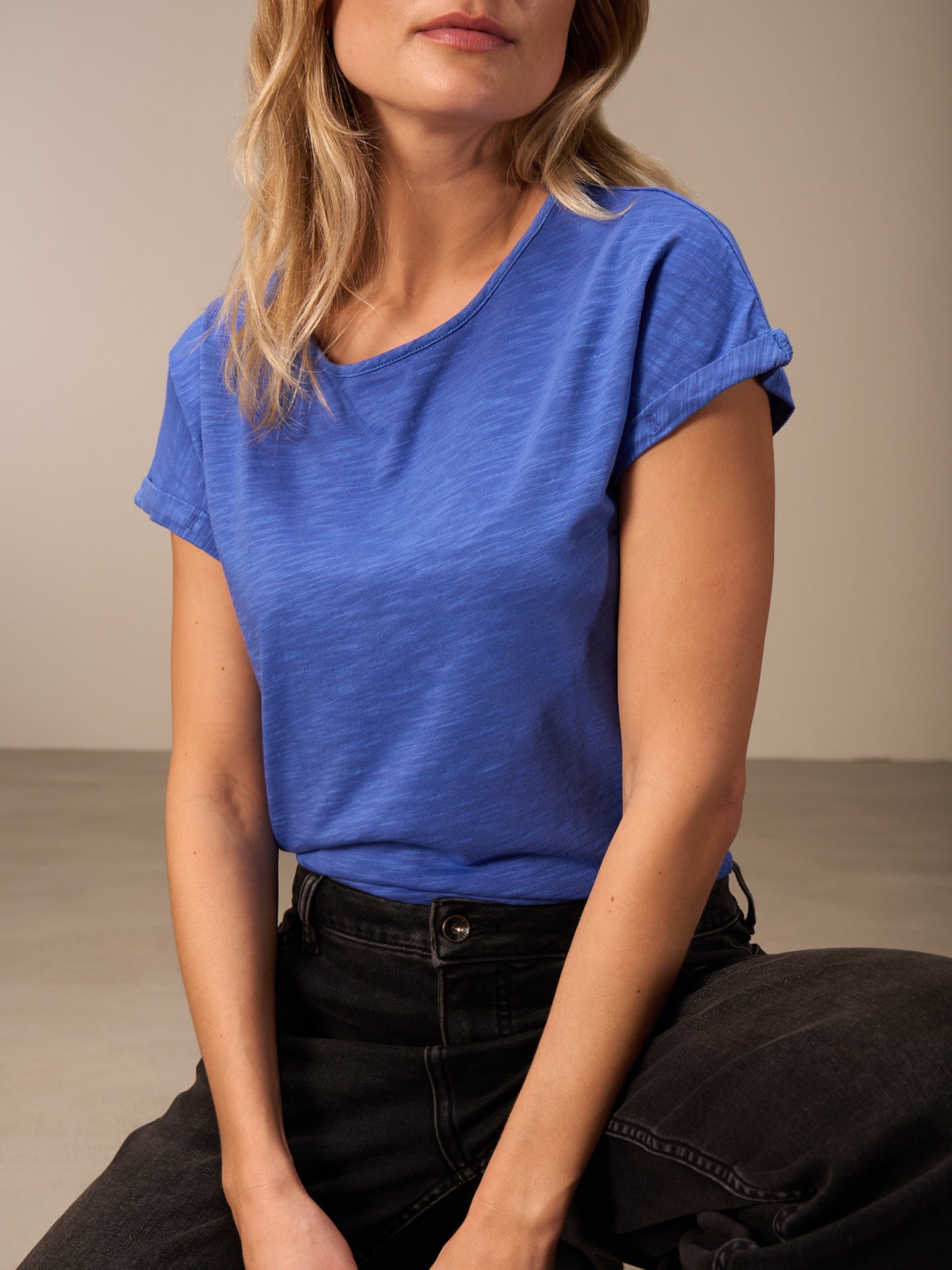 Short-sleeved shirt